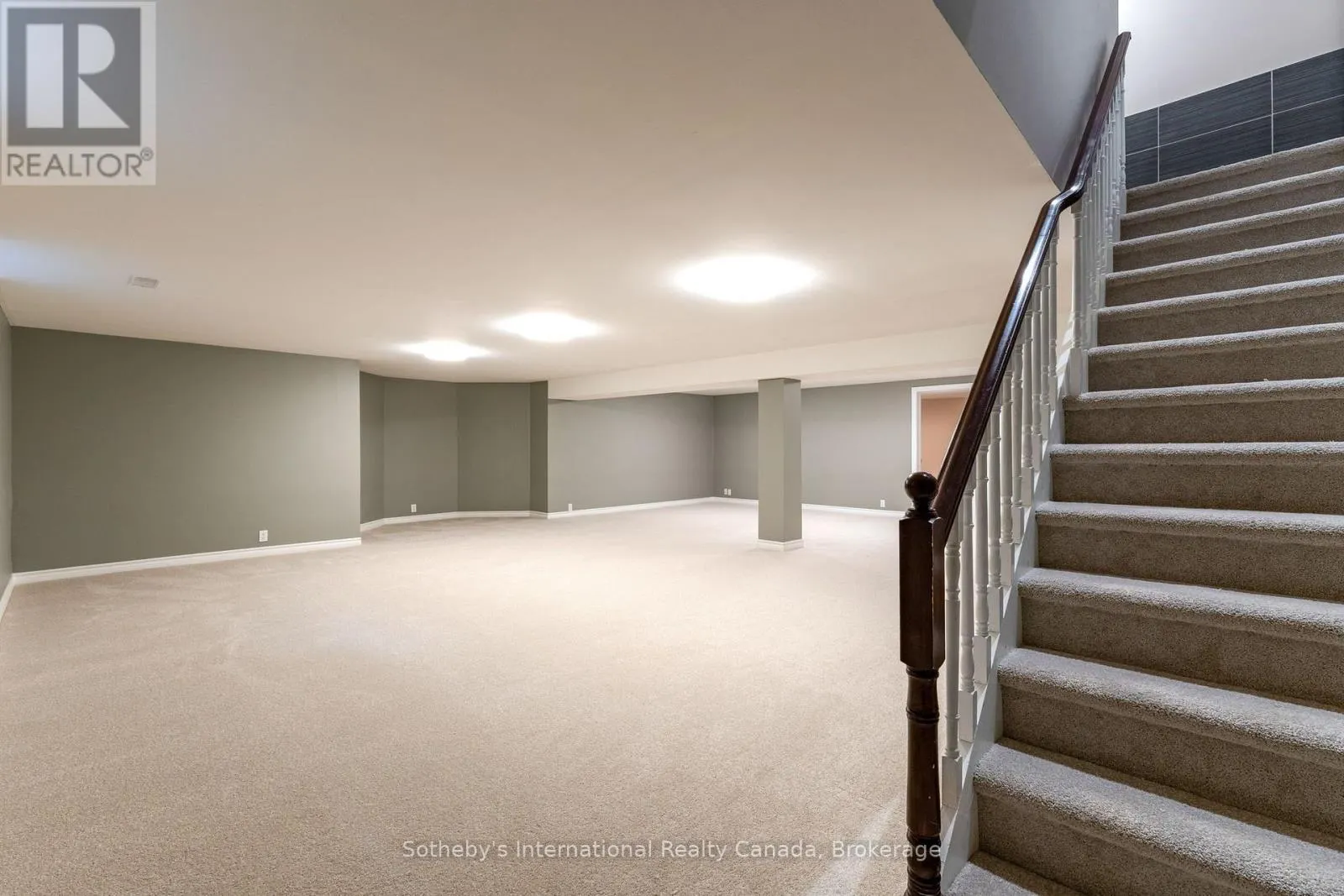 75 EDWARD STREET E
