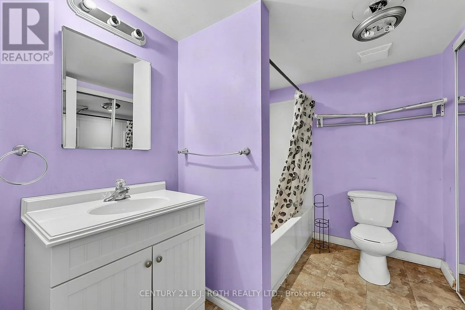 104 WOODSIDE DRIVE
