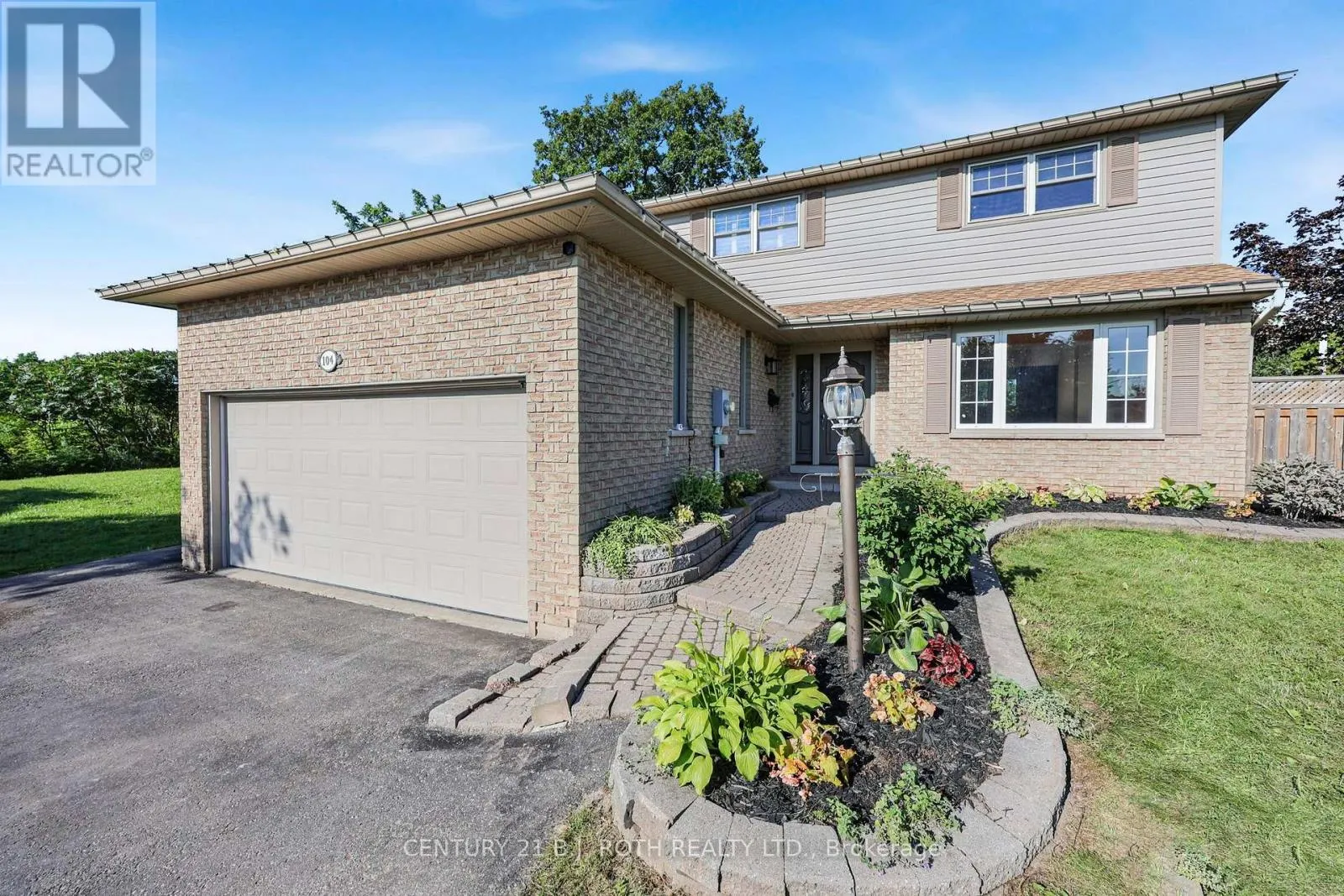 104 WOODSIDE DRIVE