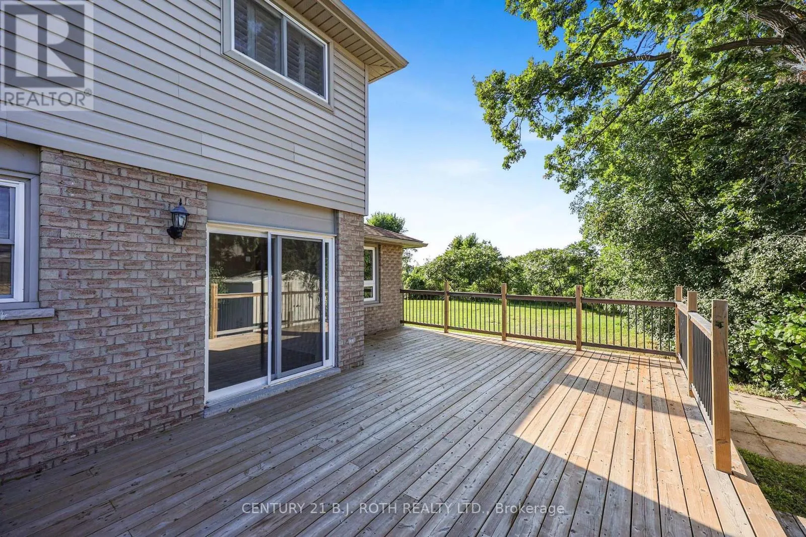 104 WOODSIDE DRIVE