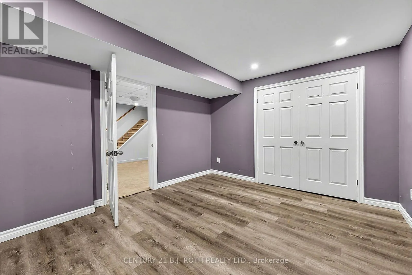 104 WOODSIDE DRIVE