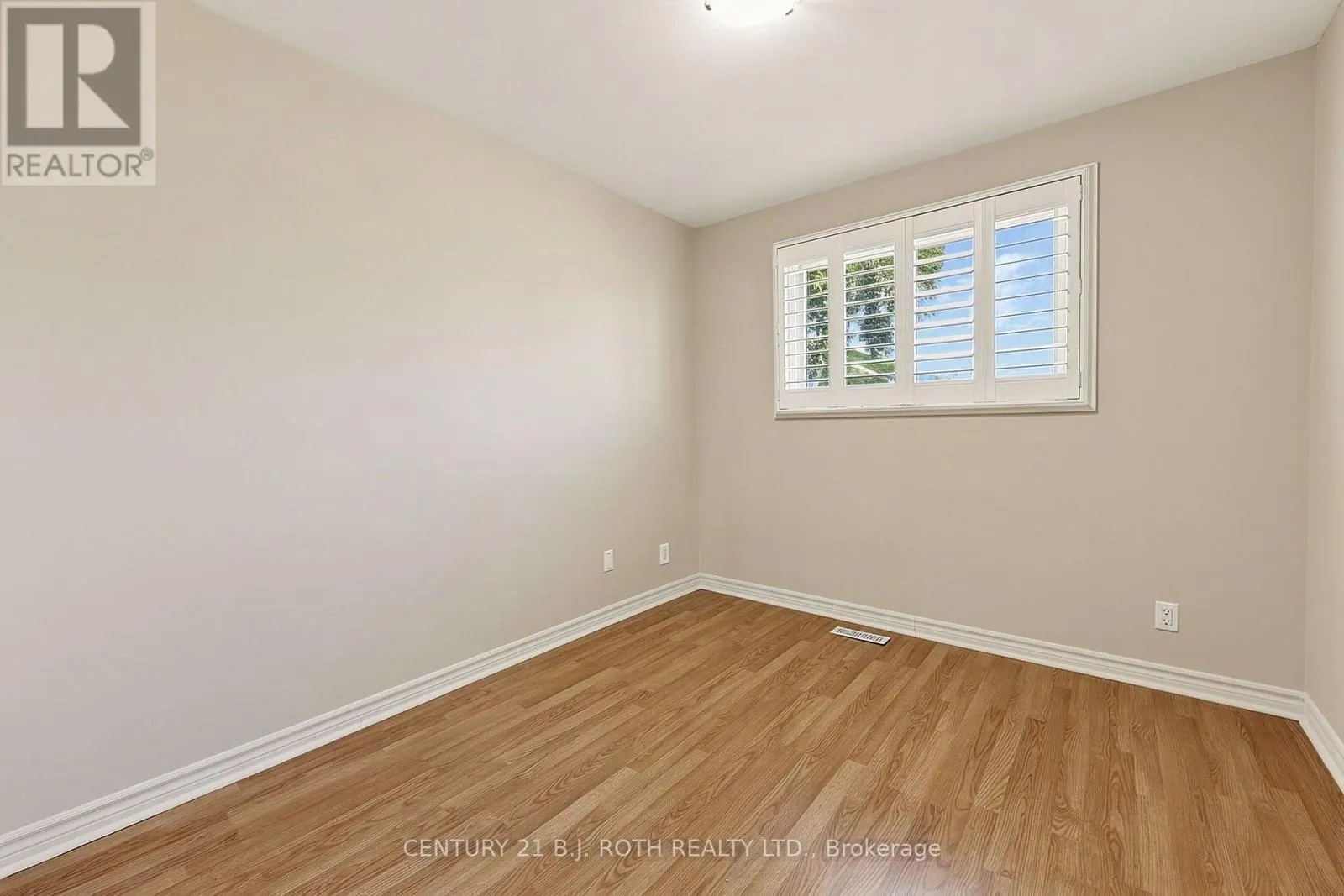104 WOODSIDE DRIVE