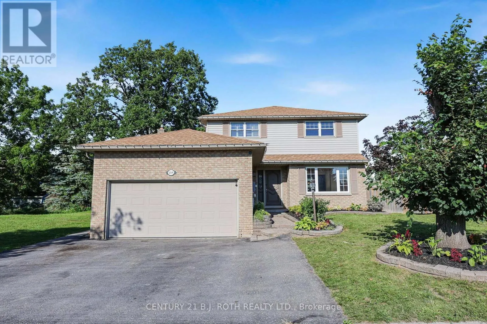 104 WOODSIDE DRIVE