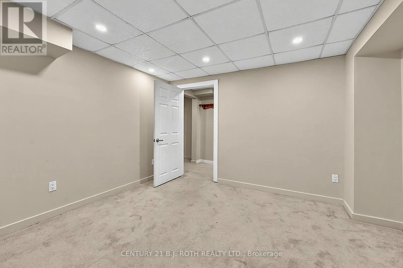 104 WOODSIDE DRIVE