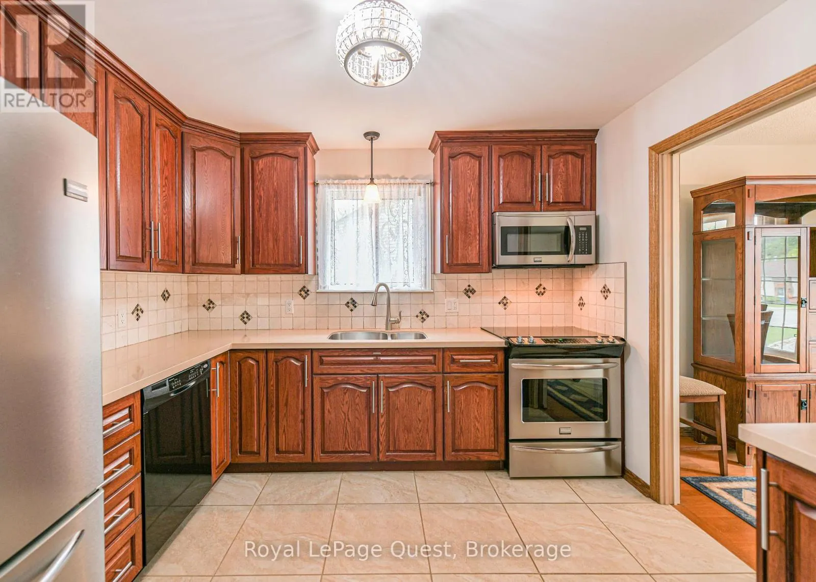 4 KEHOE COURT