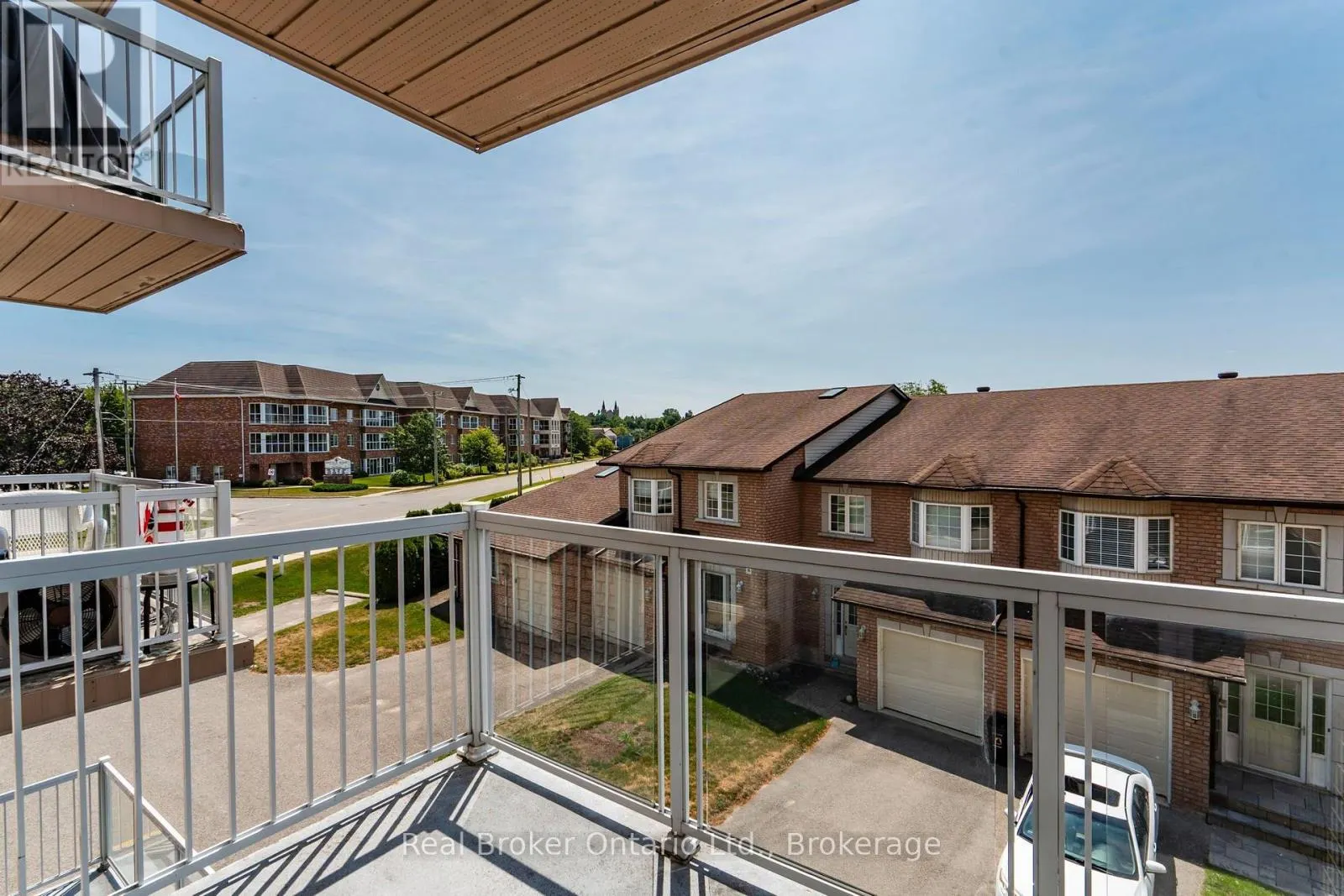302 - 4 BECK BOULEVARD #302