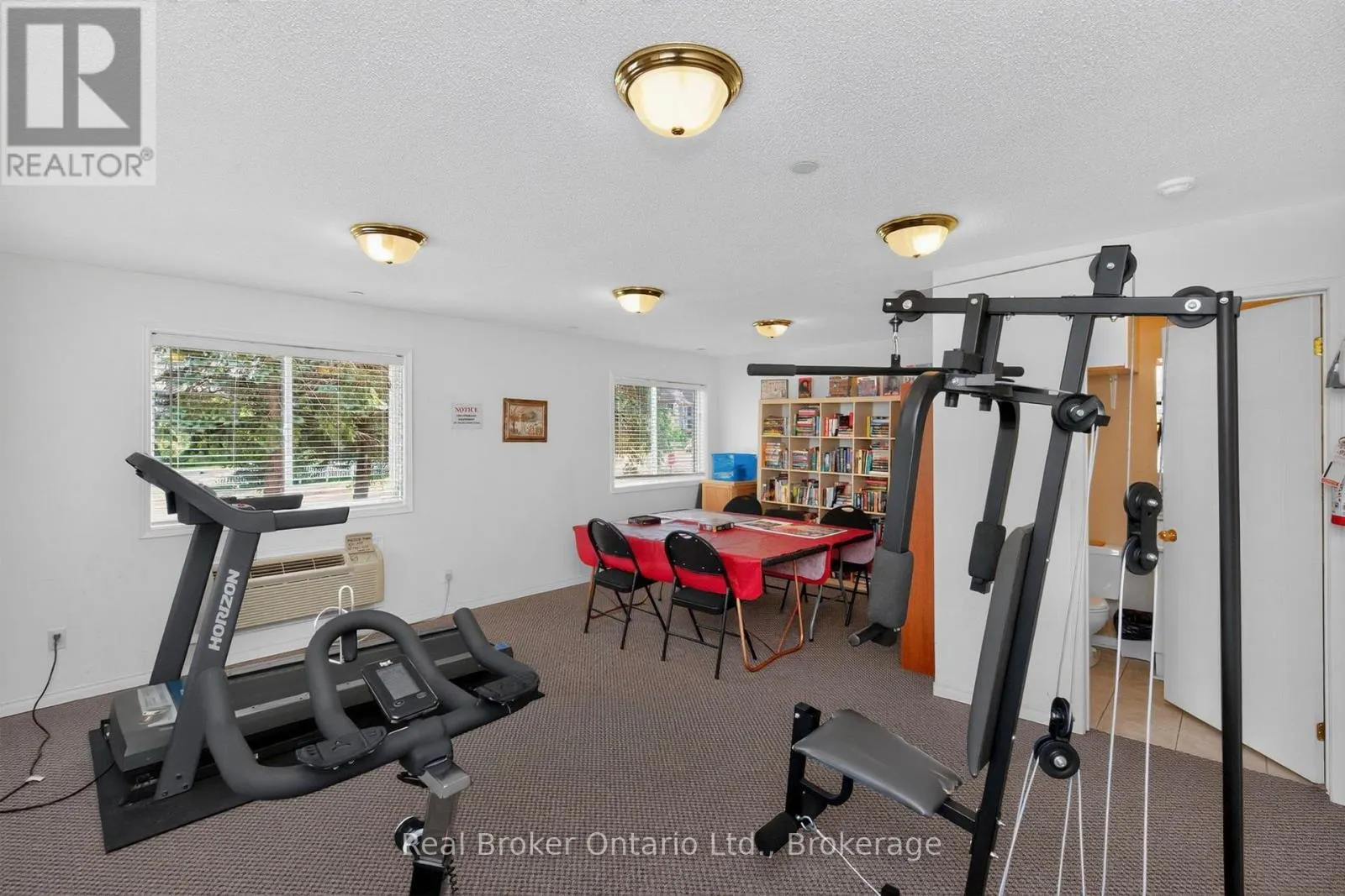 302 - 4 BECK BOULEVARD #302