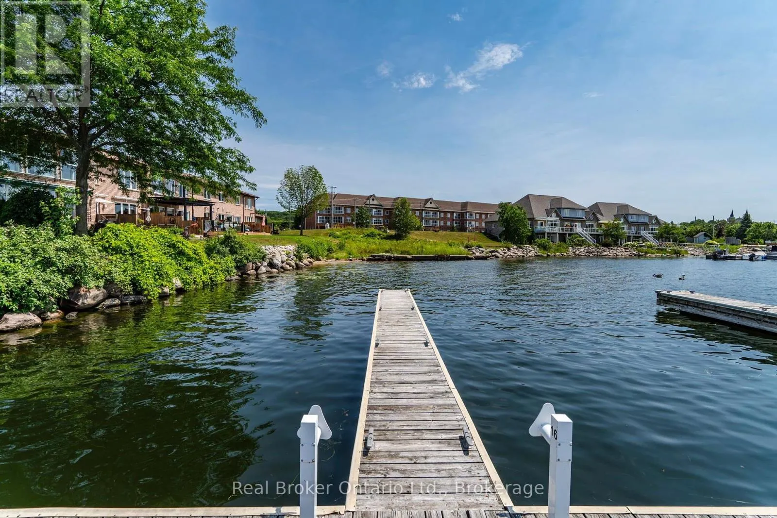 302 - 4 BECK BOULEVARD #302