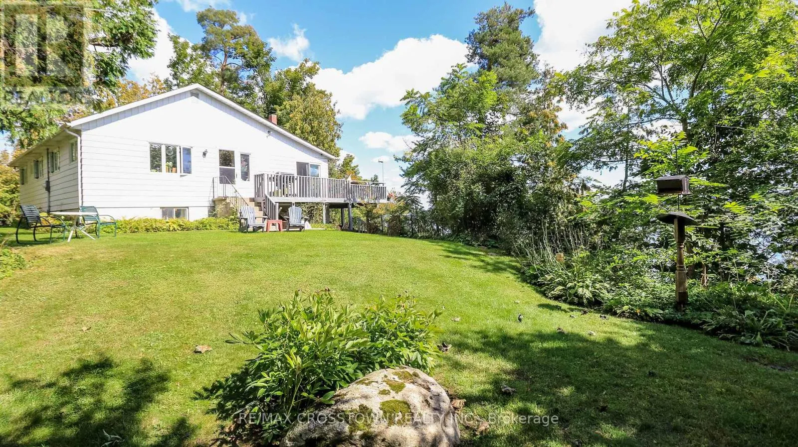 2 PEMBERTON LANE
