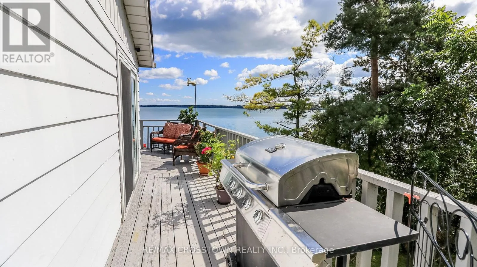 2 PEMBERTON LANE