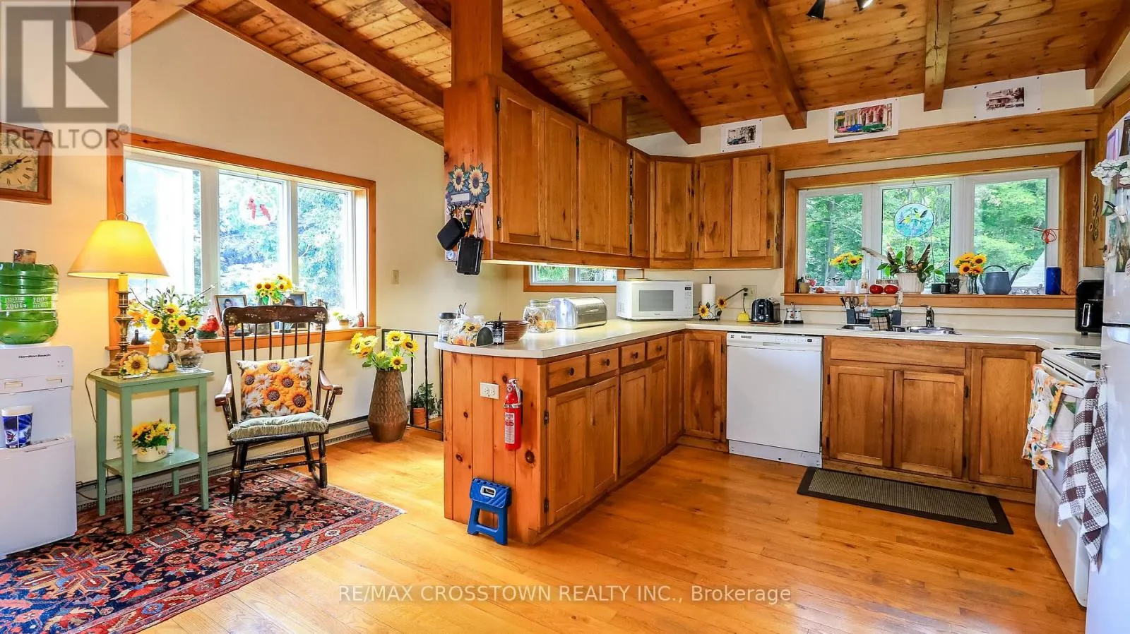 2 PEMBERTON LANE