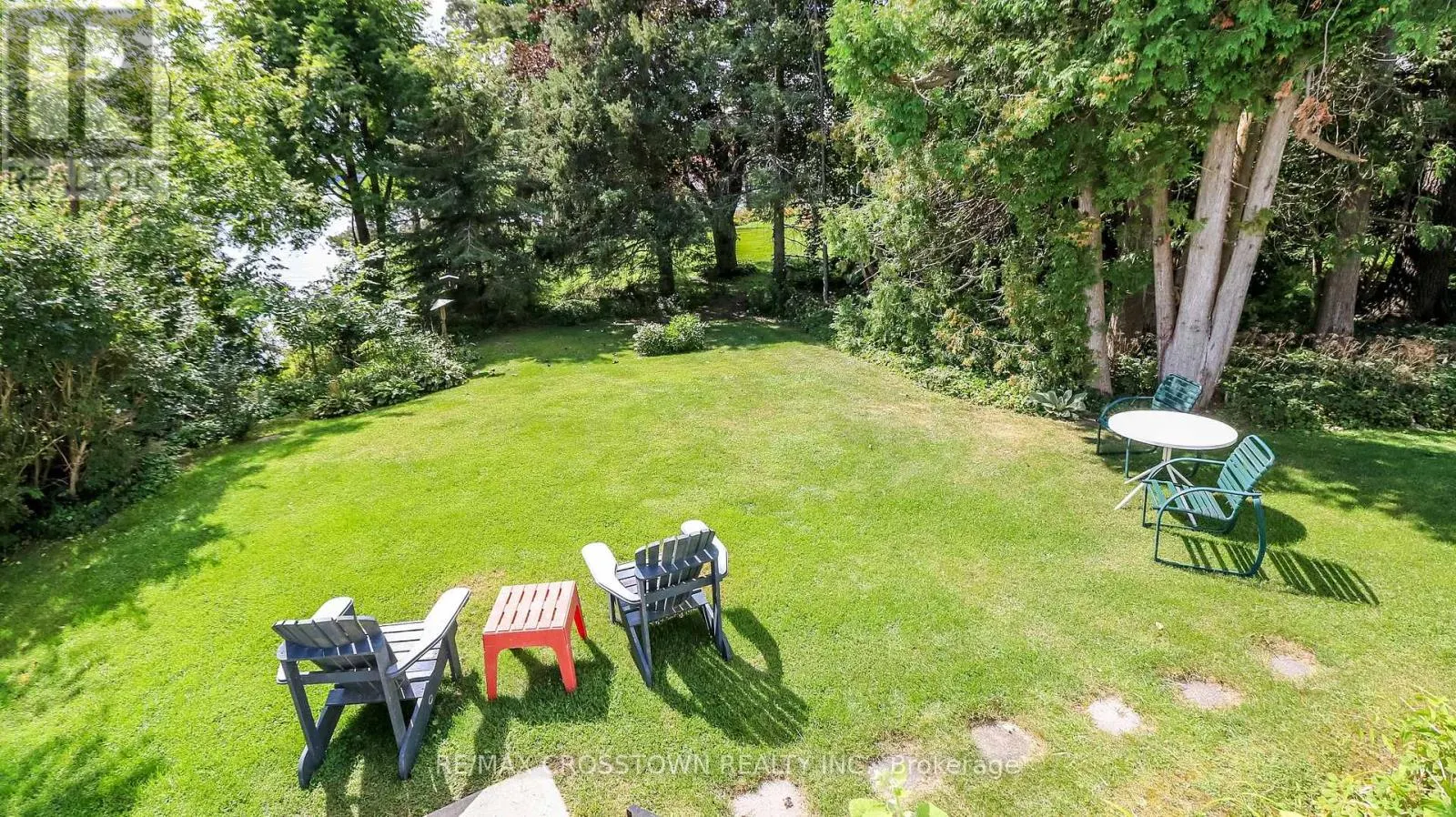 2 PEMBERTON LANE