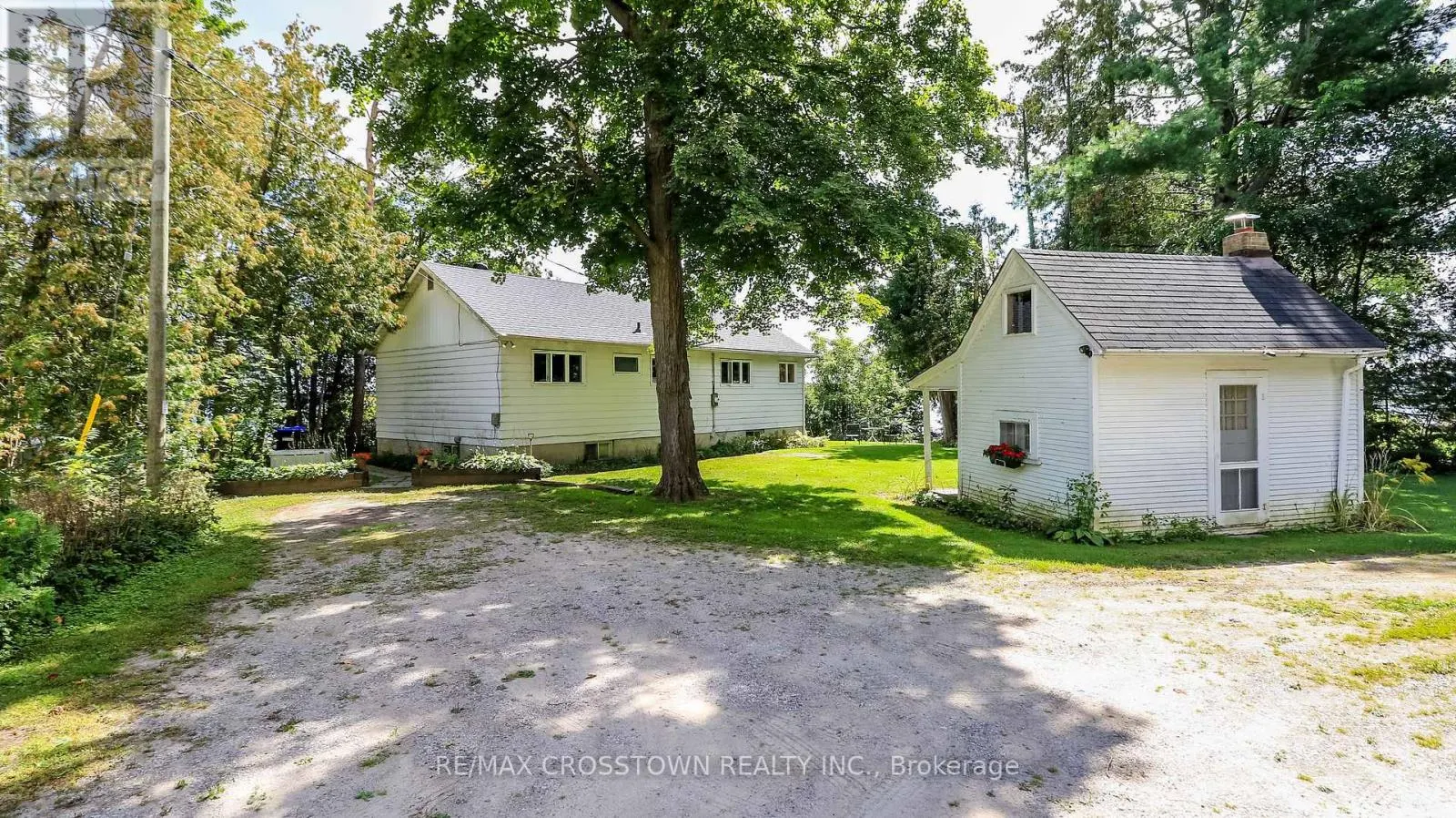 2 PEMBERTON LANE