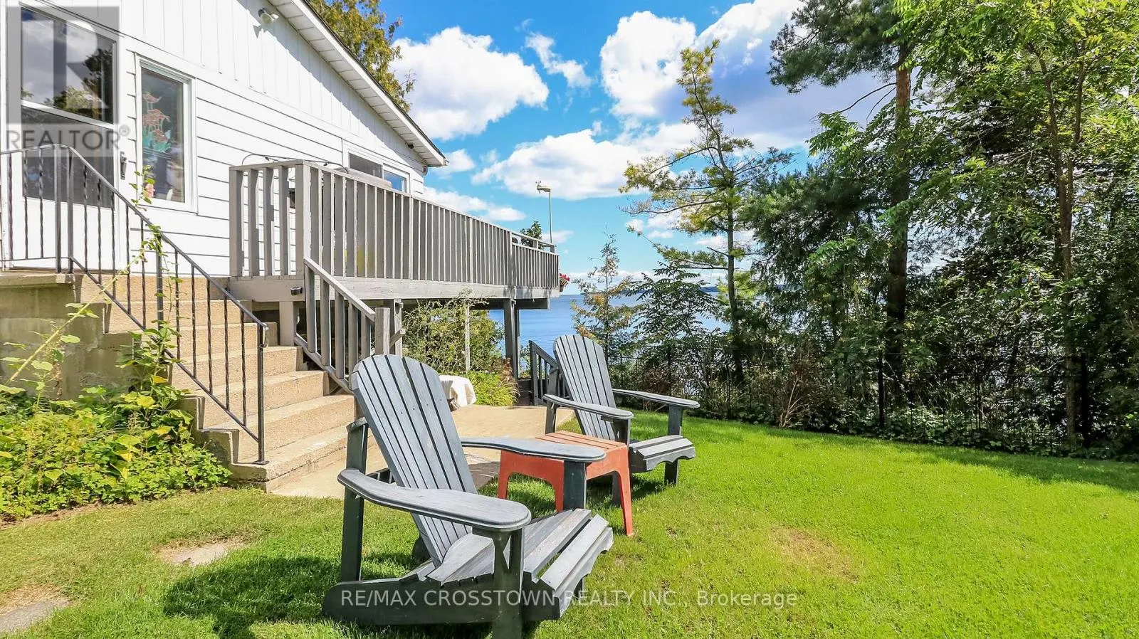 2 PEMBERTON LANE