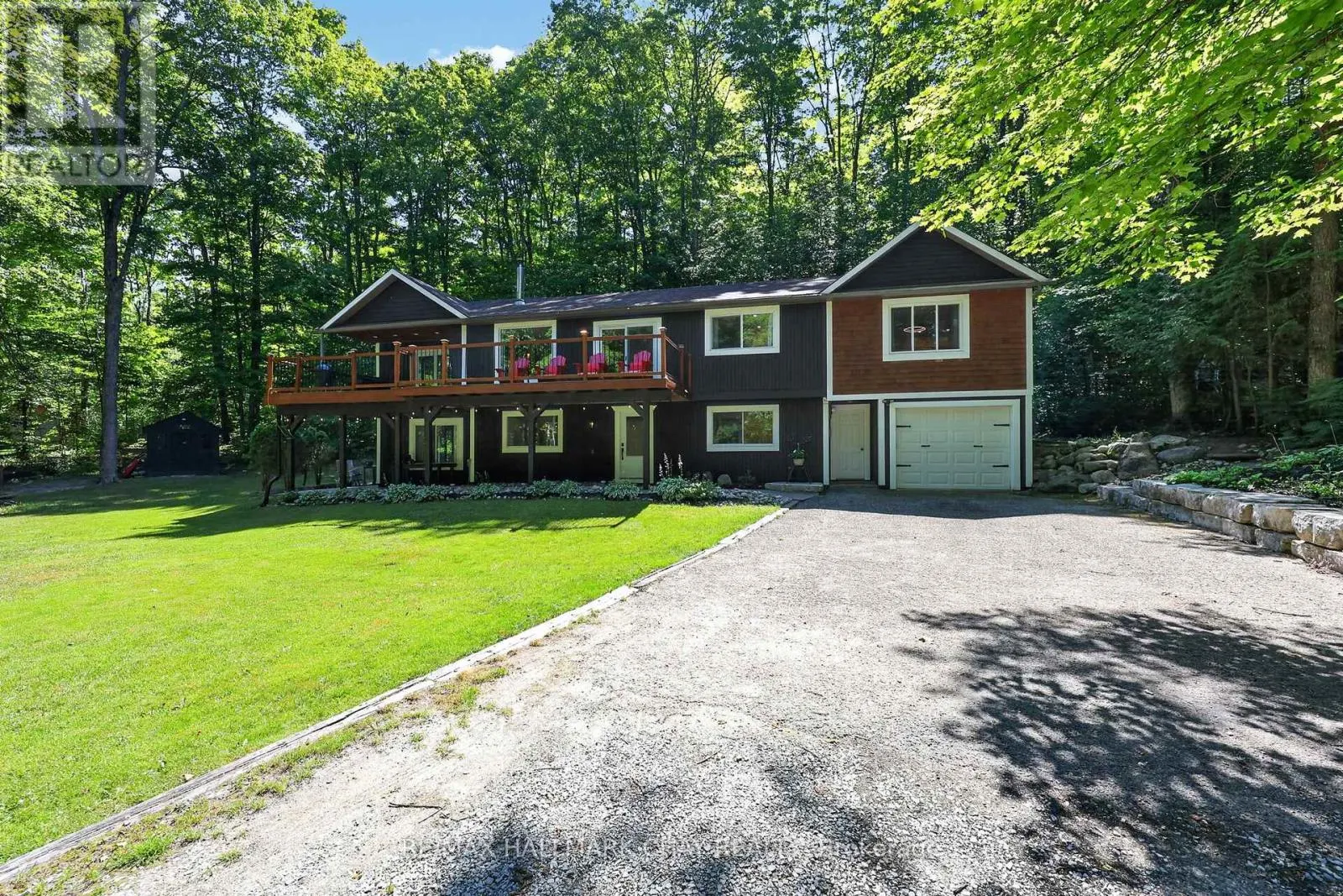 23 ALGONQUIN TRAIL