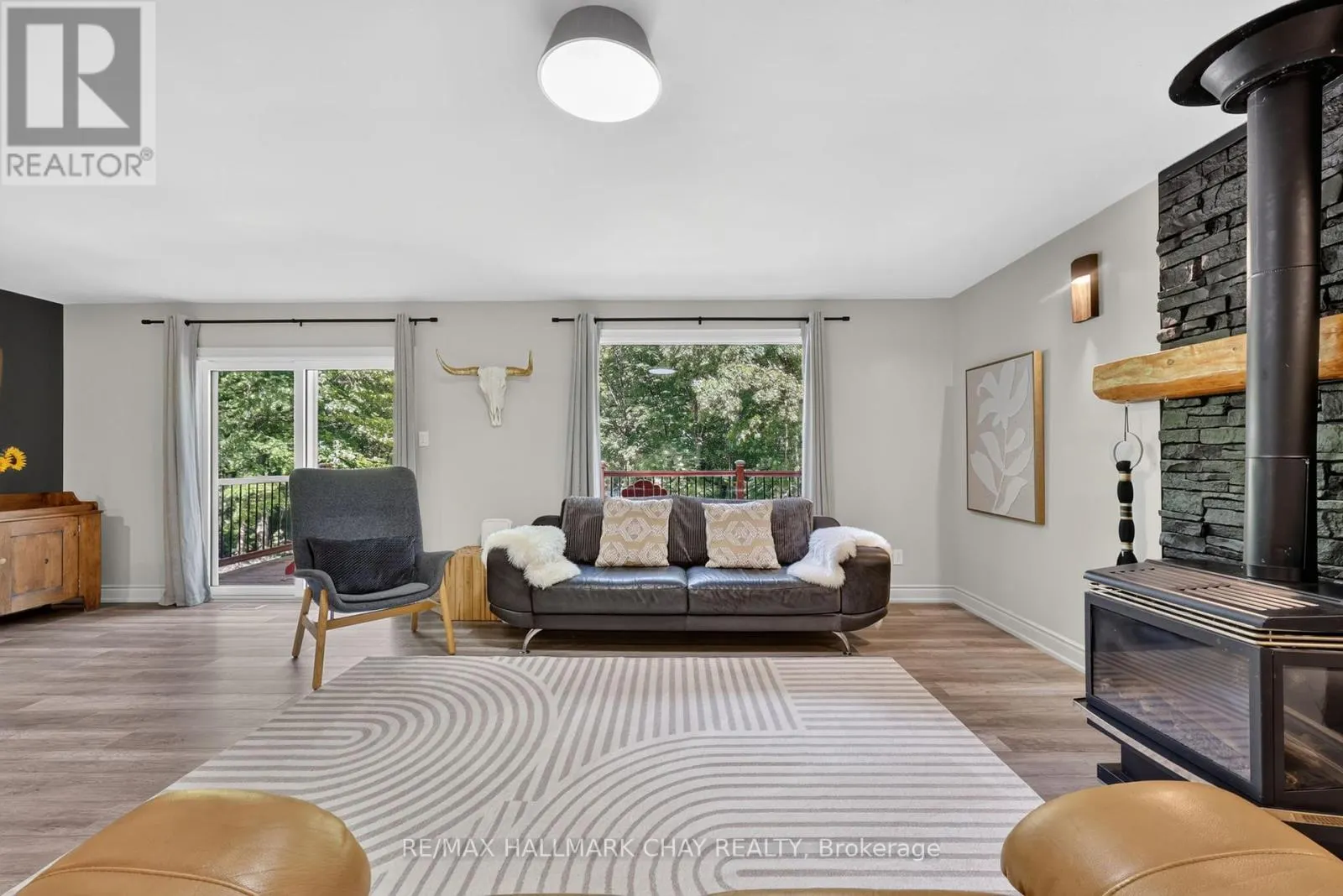 23 ALGONQUIN TRAIL