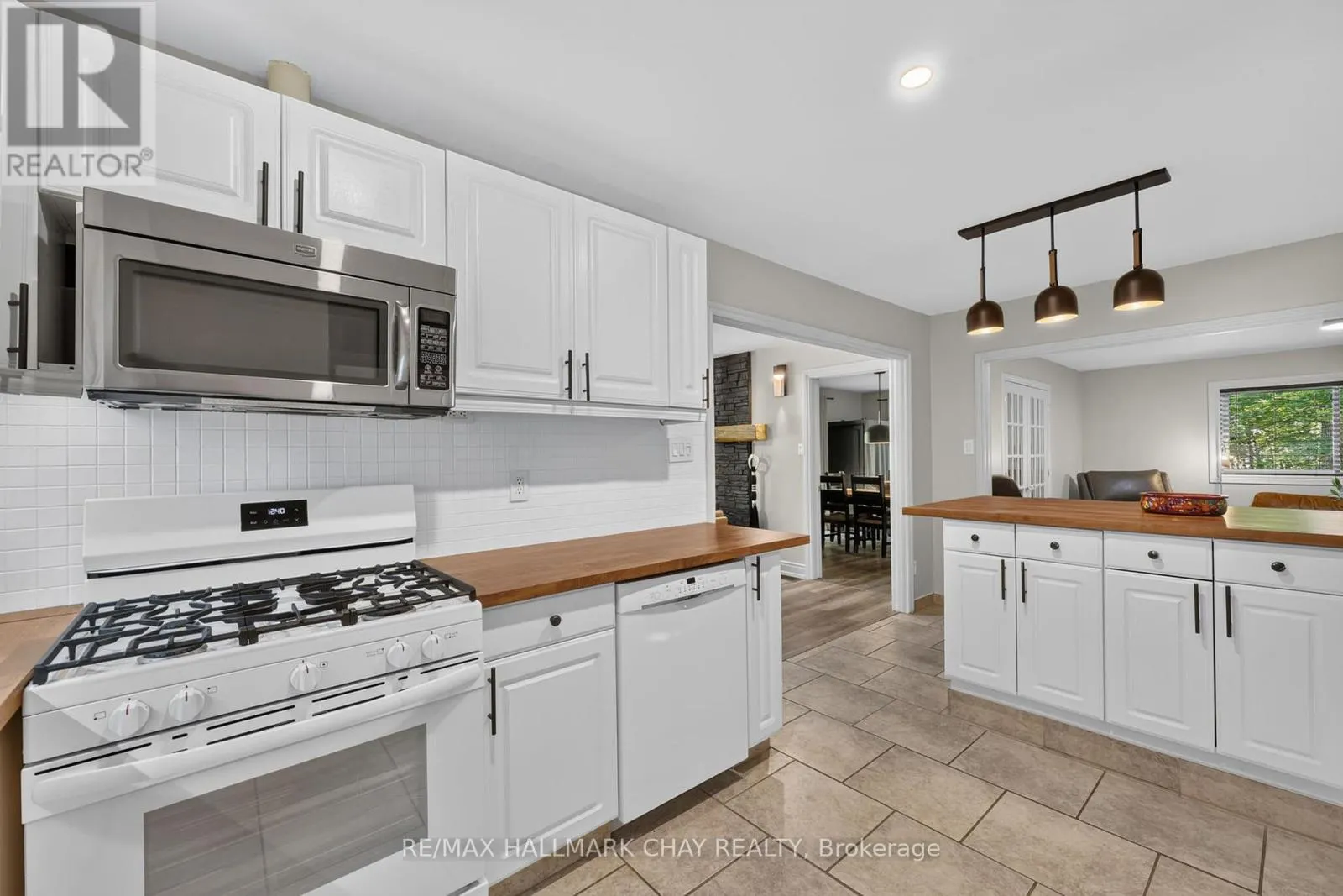 23 ALGONQUIN TRAIL