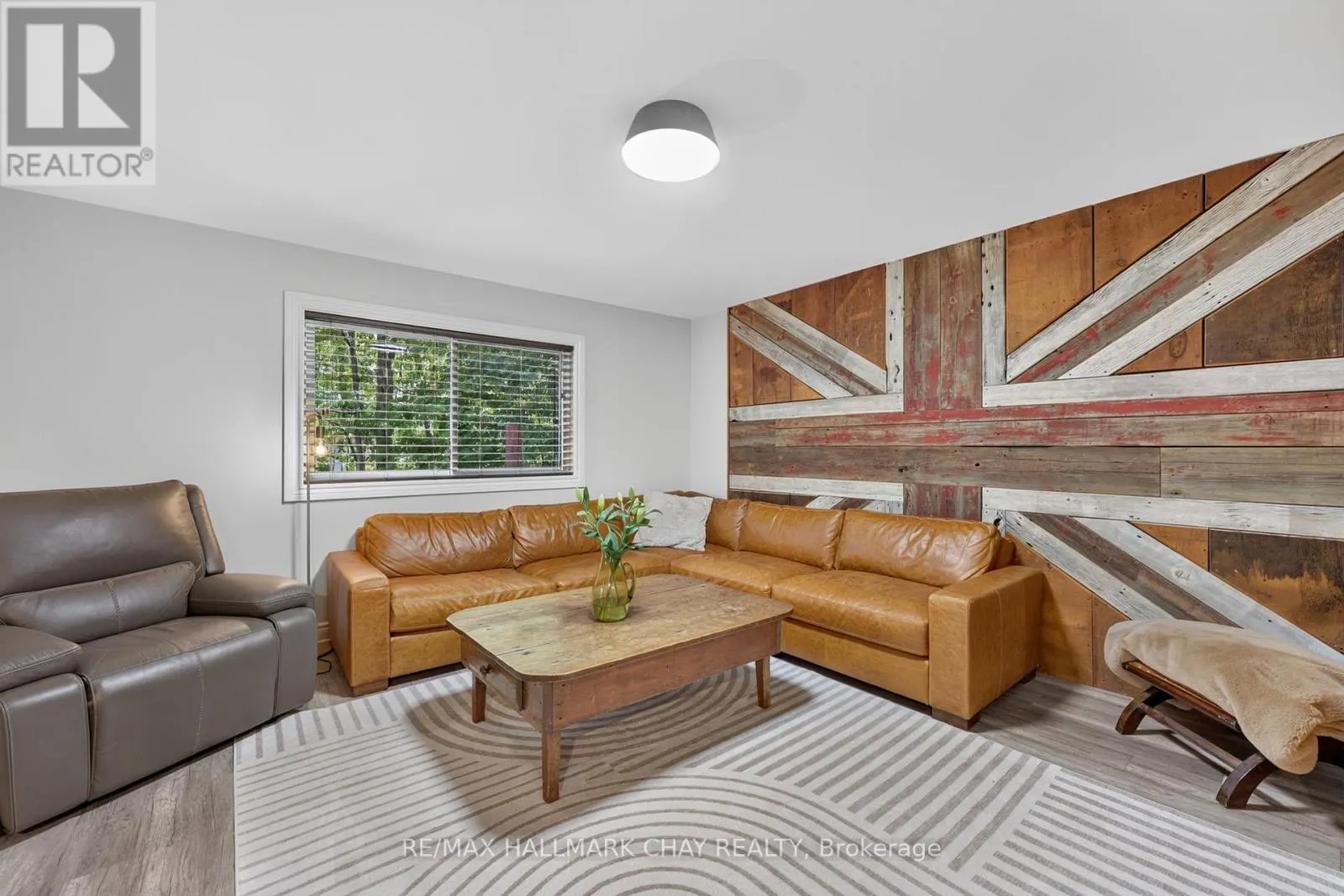 23 ALGONQUIN TRAIL