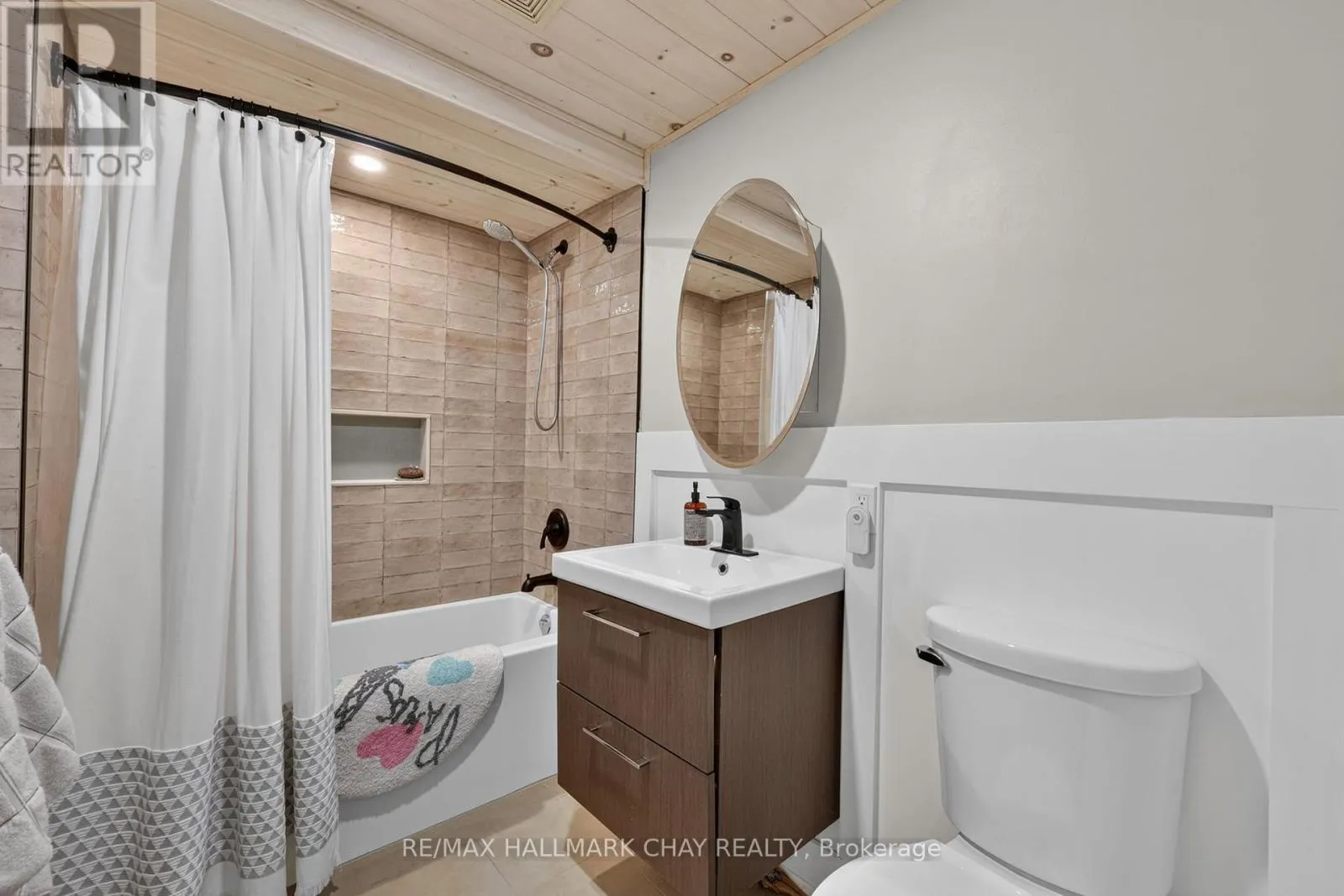 23 ALGONQUIN TRAIL