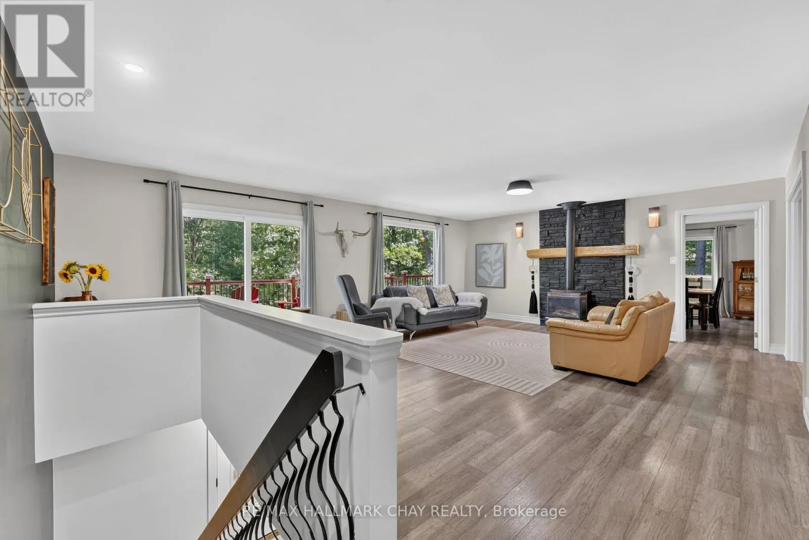 23 ALGONQUIN TRAIL