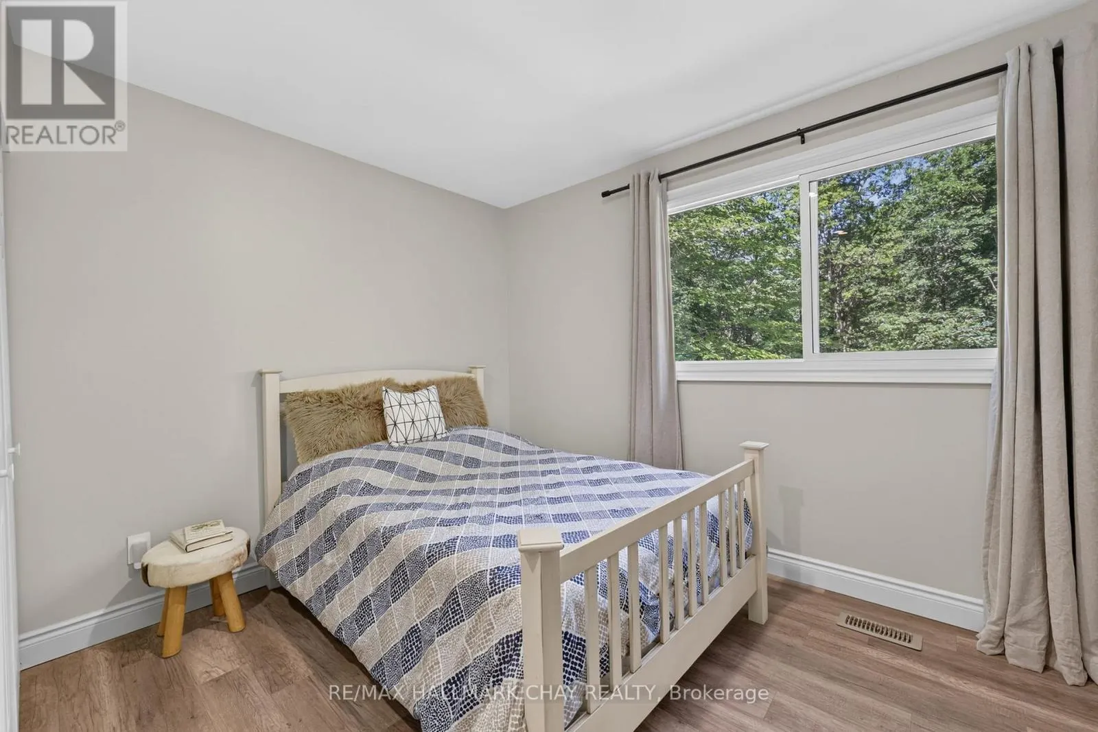23 ALGONQUIN TRAIL