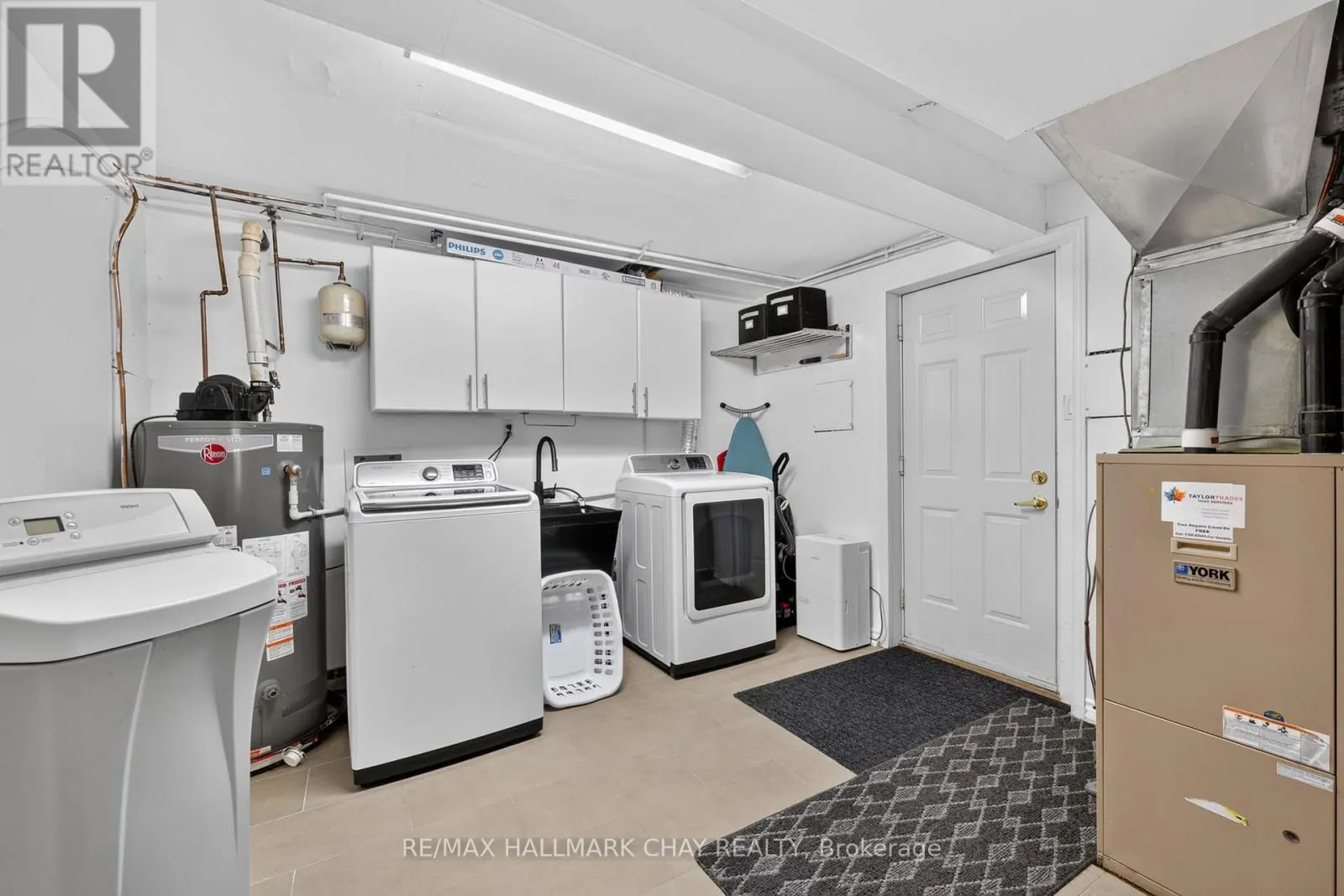 23 ALGONQUIN TRAIL