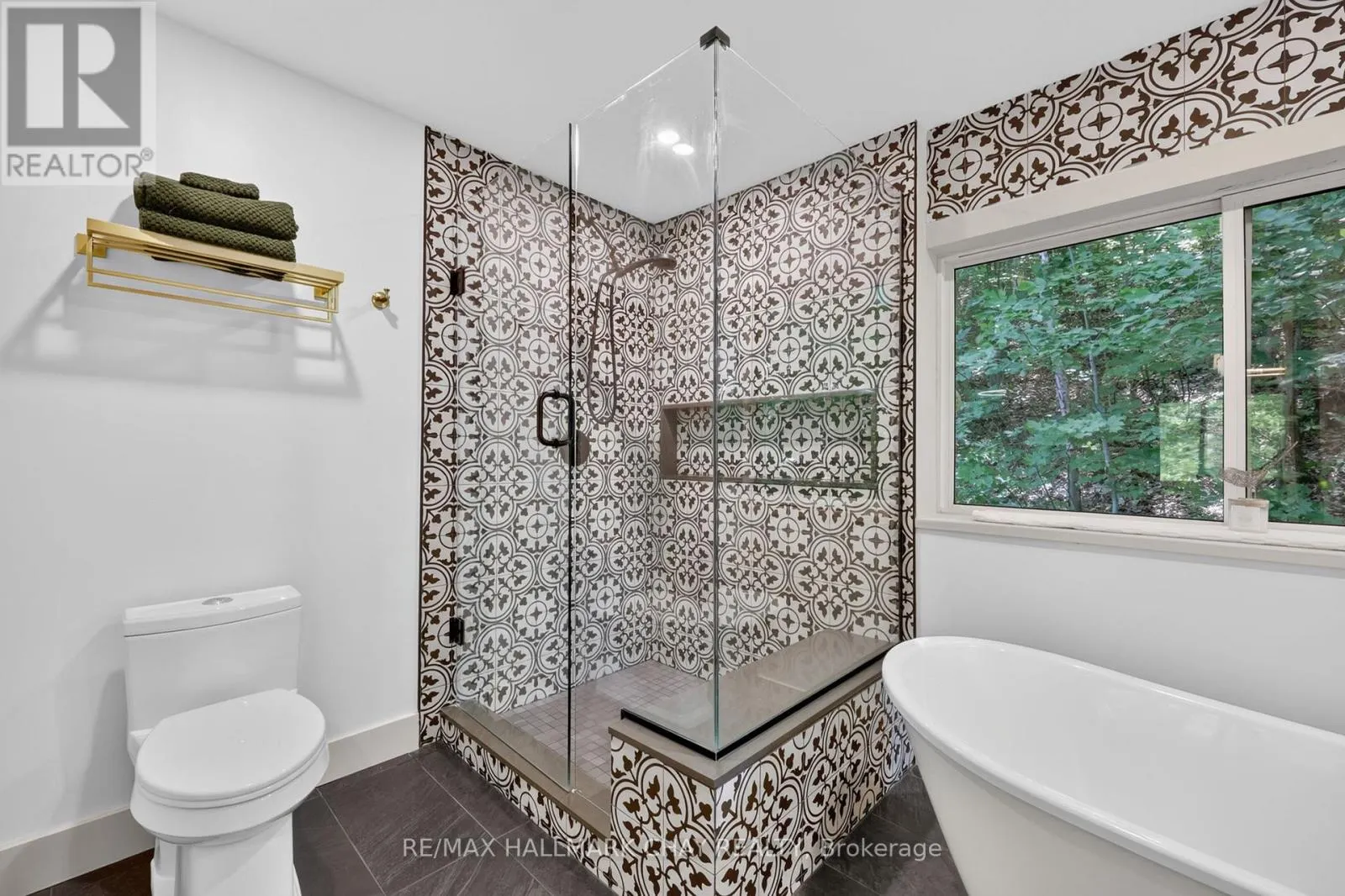 23 ALGONQUIN TRAIL