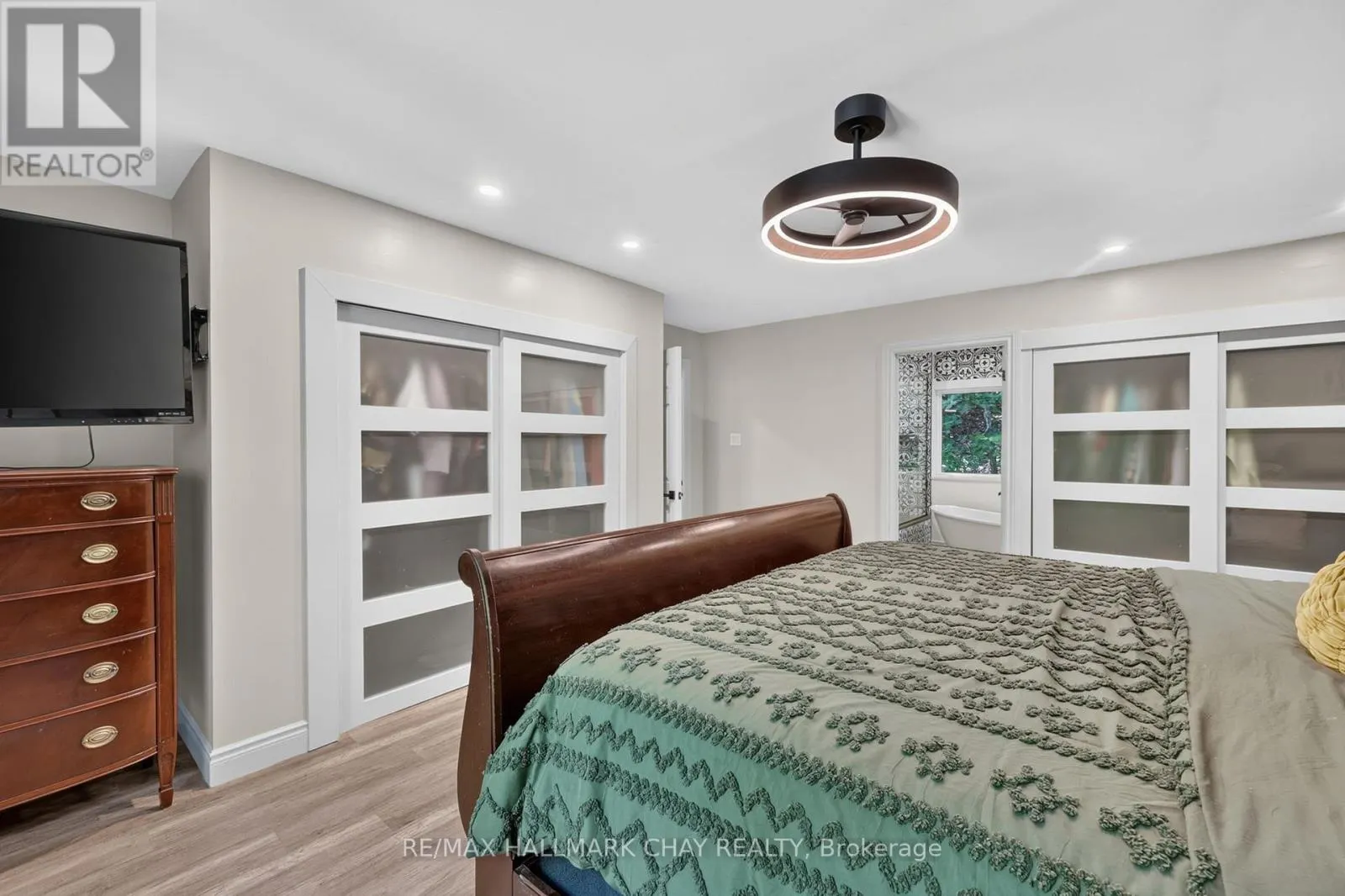 23 ALGONQUIN TRAIL