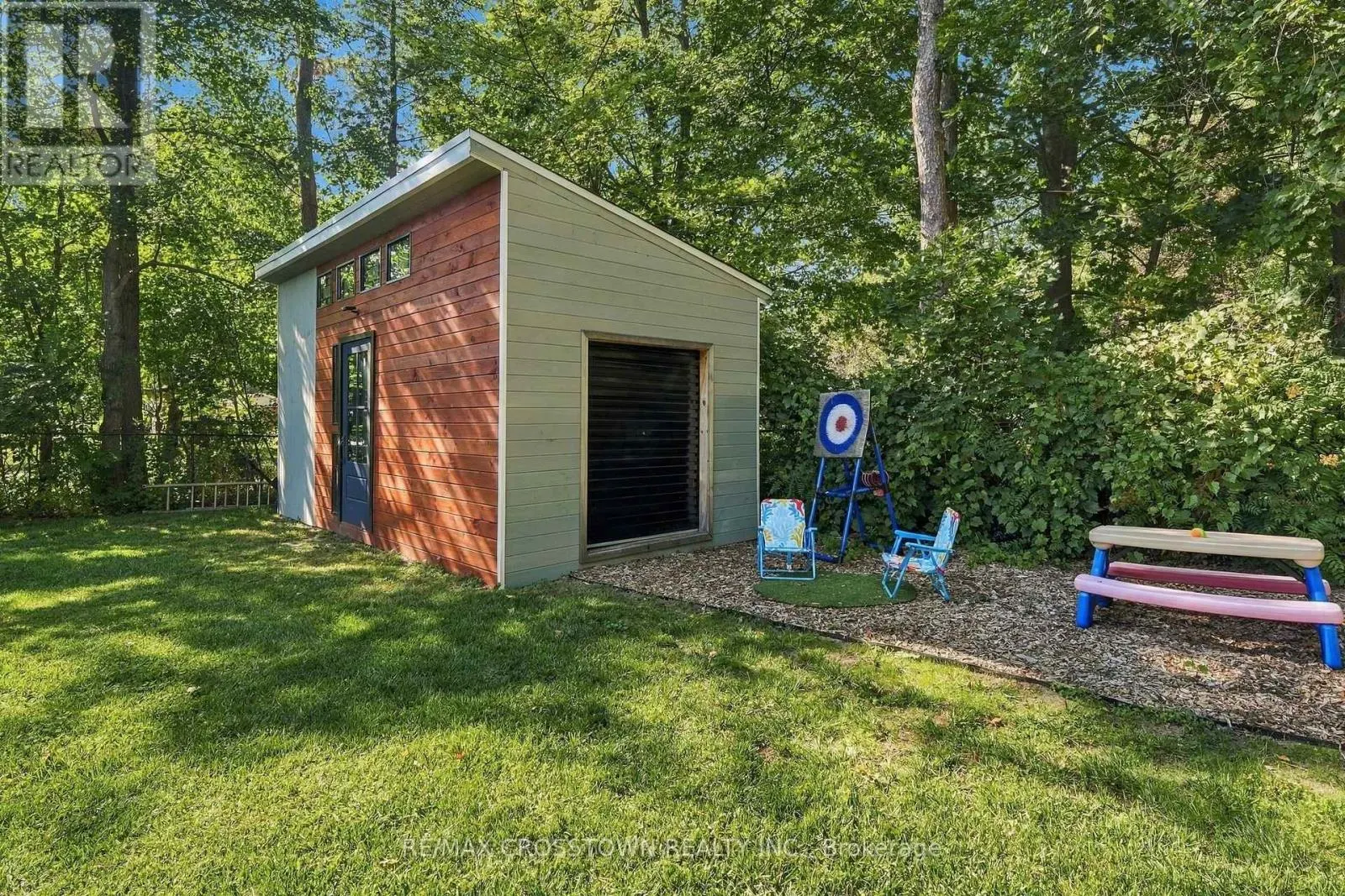 20 IDLEWOOD DRIVE