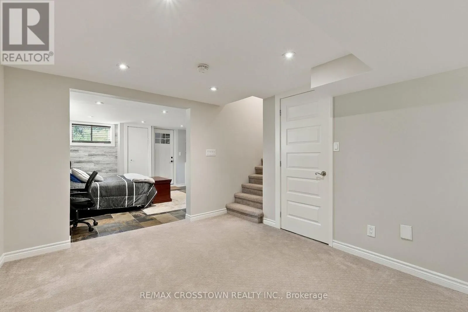 20 IDLEWOOD DRIVE