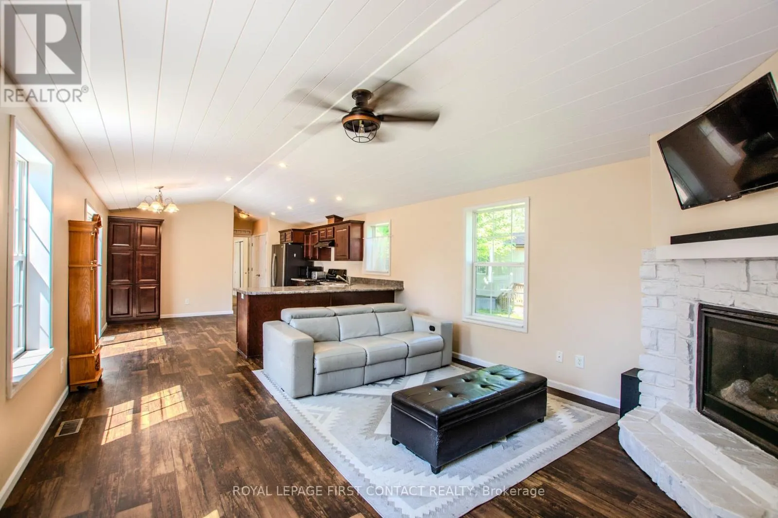 23 GEORGIAN GLEN DRIVE