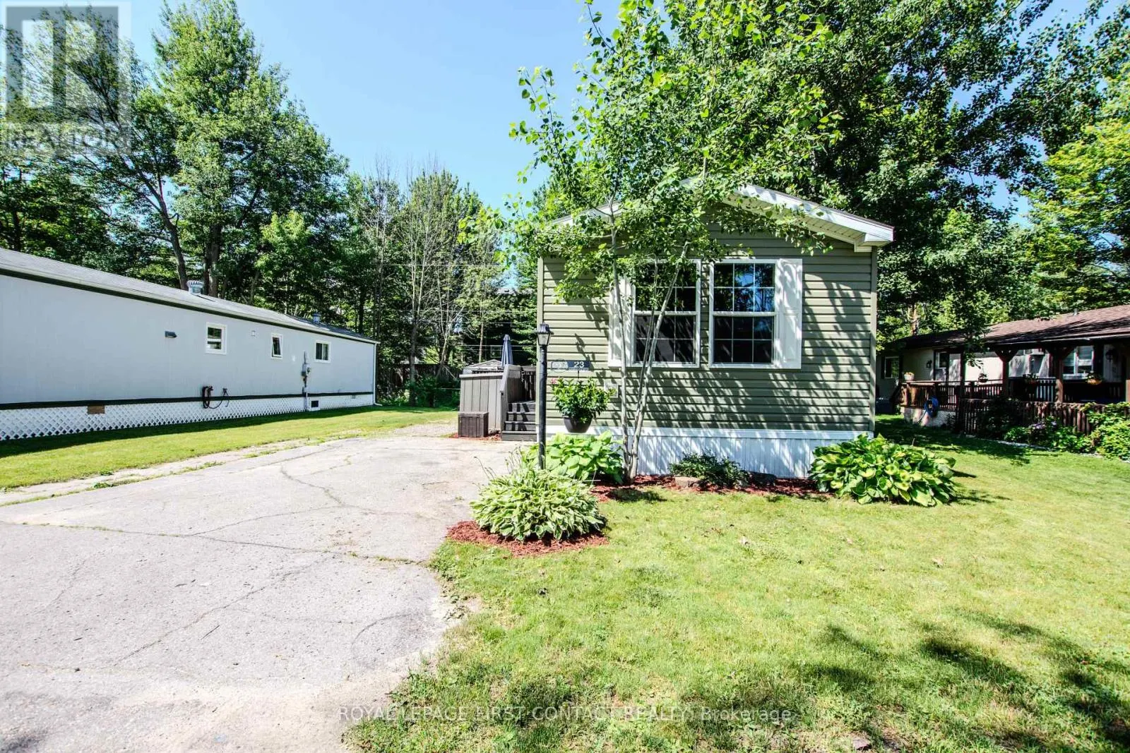 23 GEORGIAN GLEN DRIVE