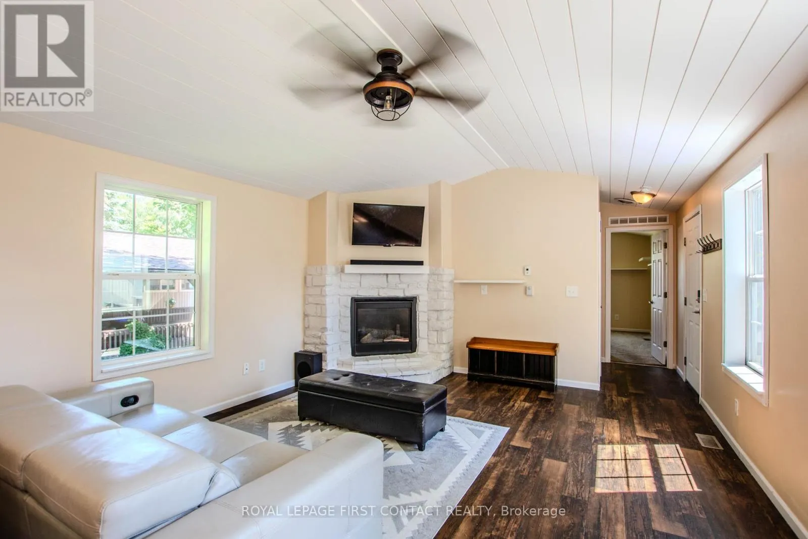 23 GEORGIAN GLEN DRIVE