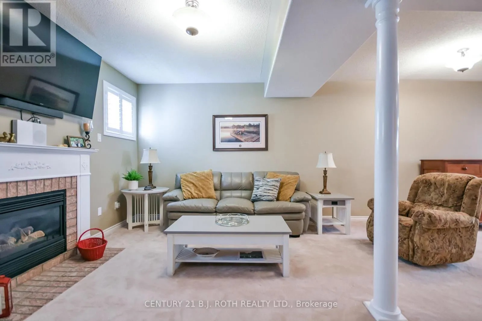 1 SILVERSANDS CRESCENT