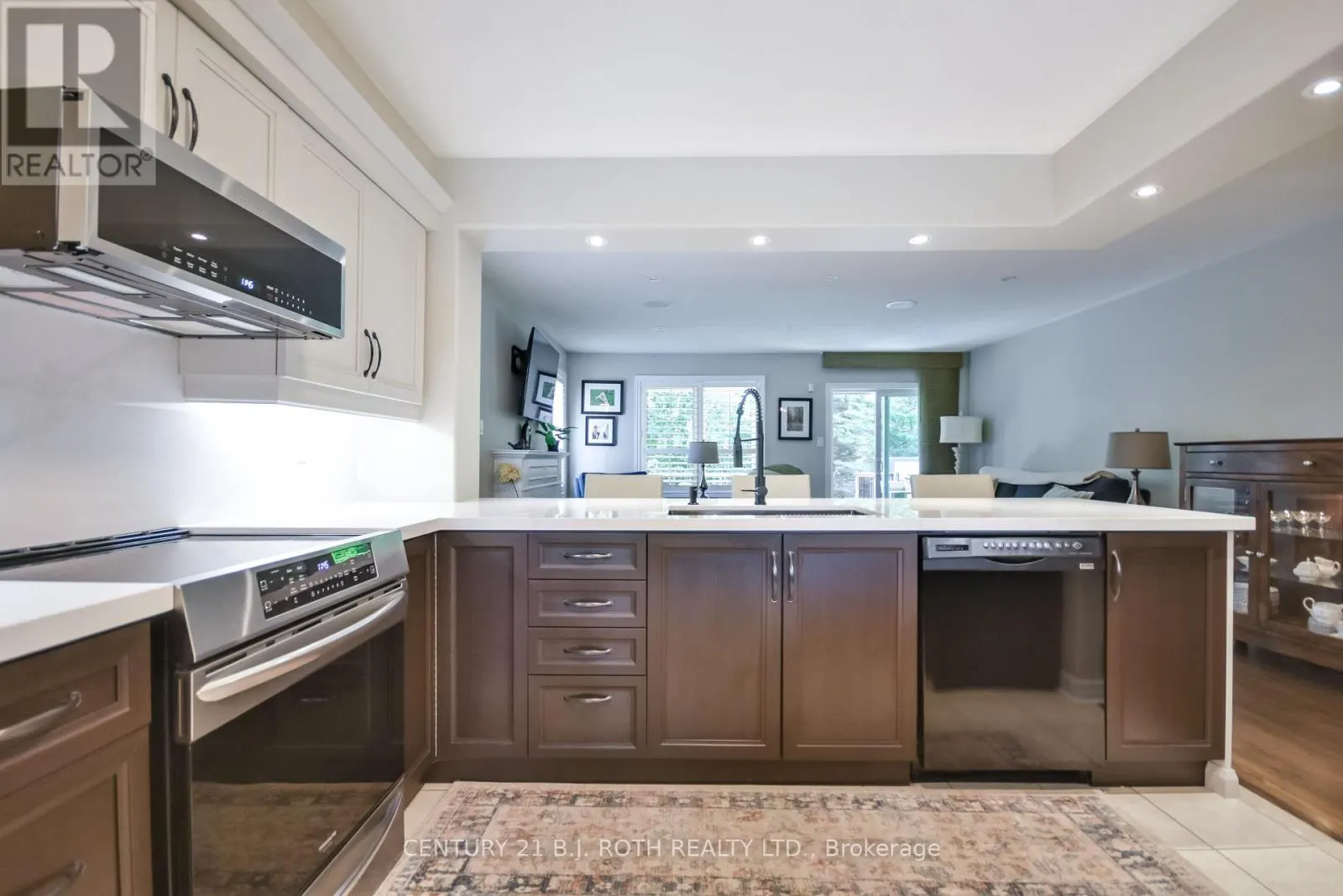 1 SILVERSANDS CRESCENT