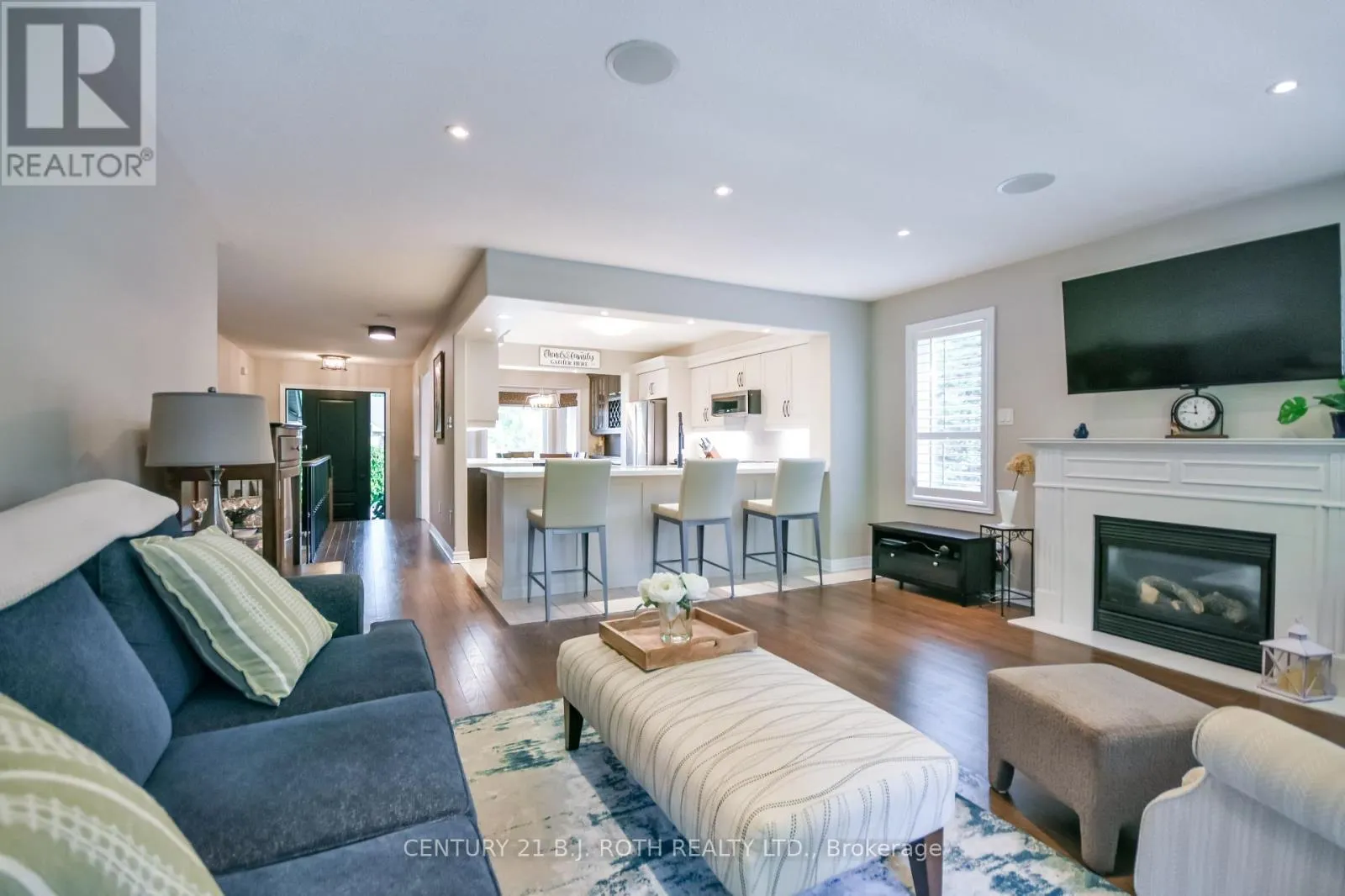 1 SILVERSANDS CRESCENT