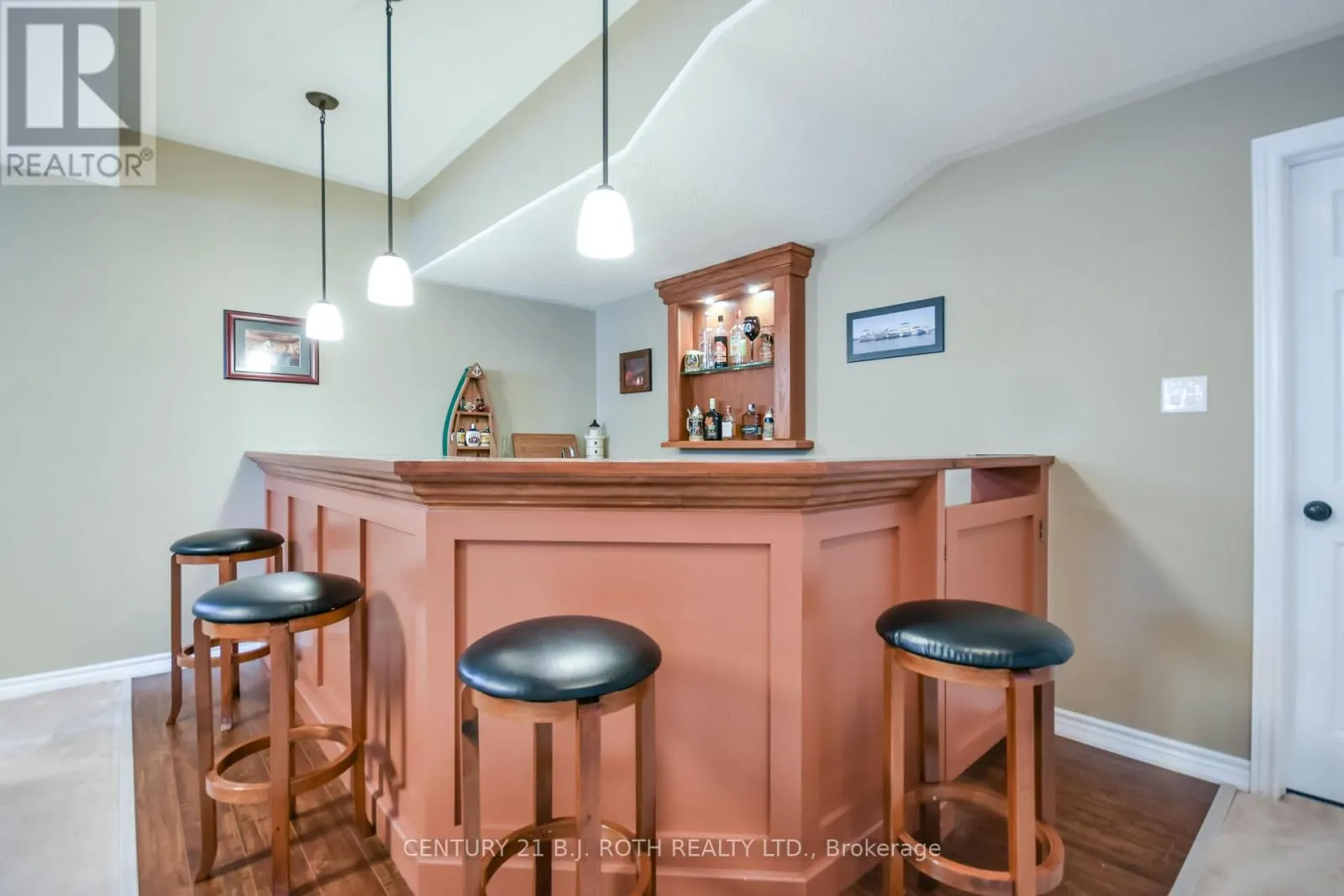 1 SILVERSANDS CRESCENT
