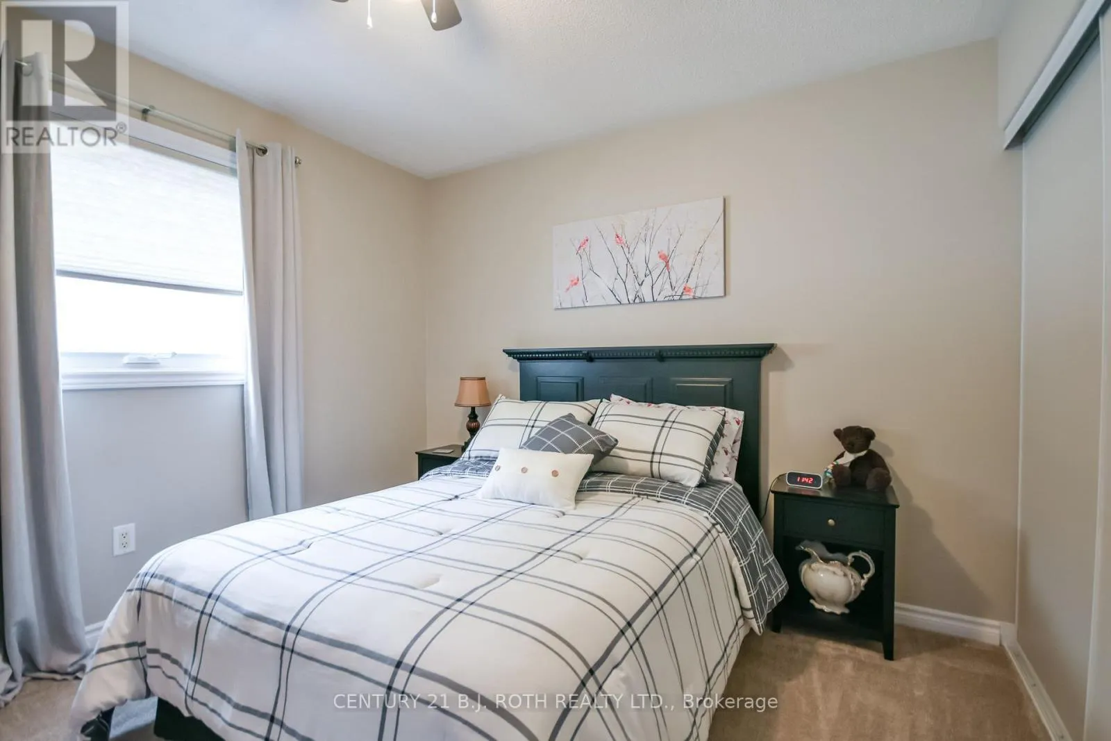 1 SILVERSANDS CRESCENT