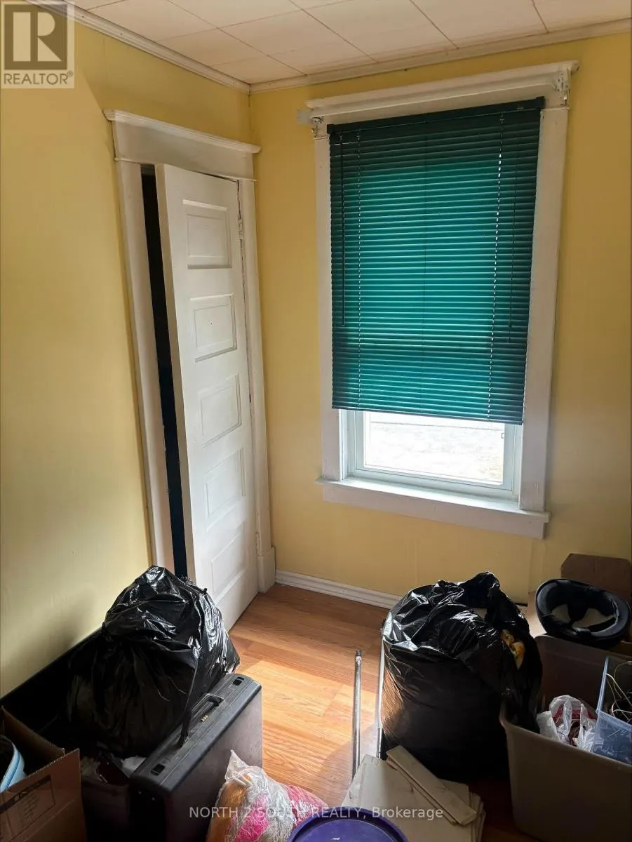 242 BARNETT AVENUE