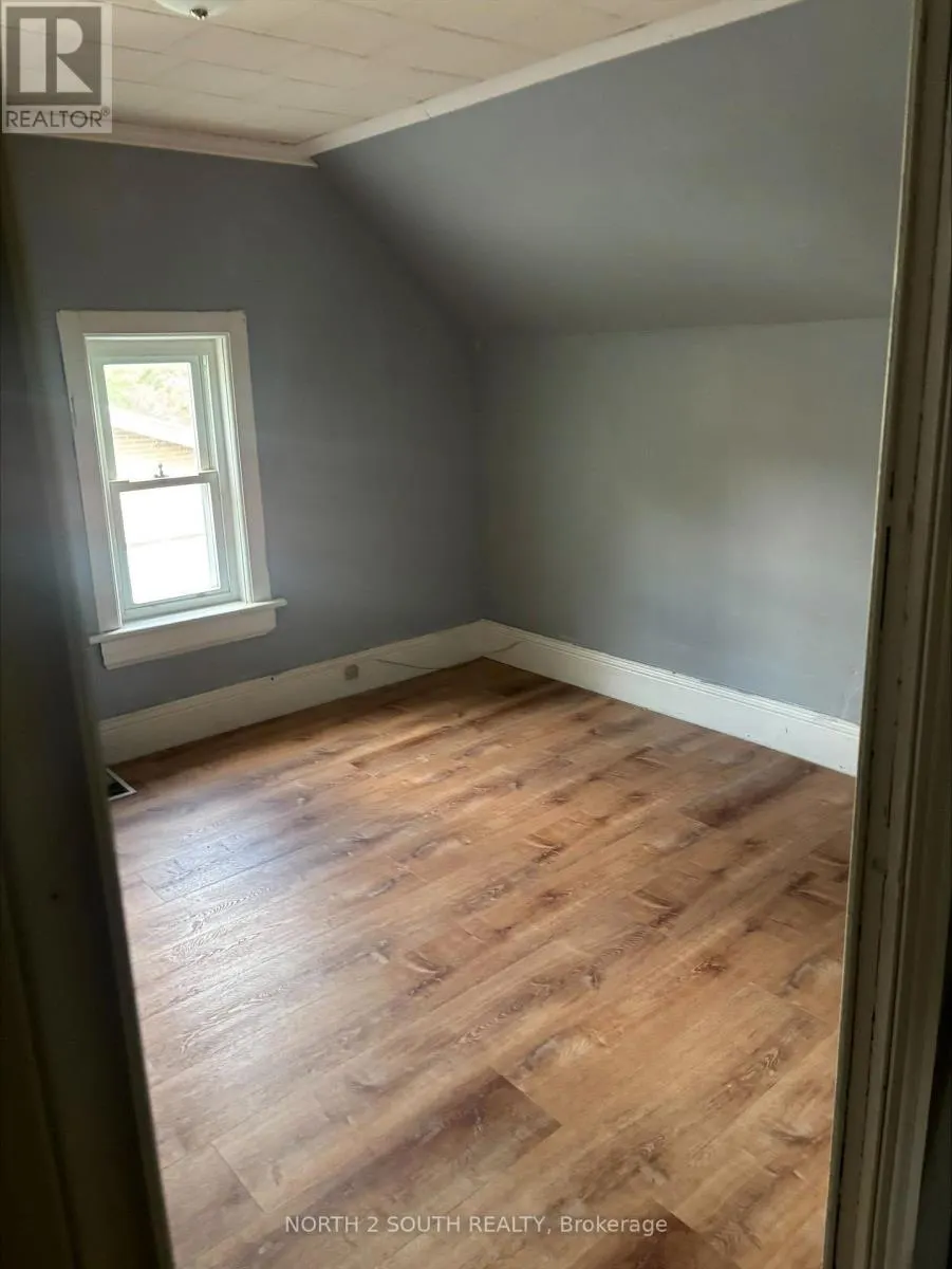 242 BARNETT AVENUE