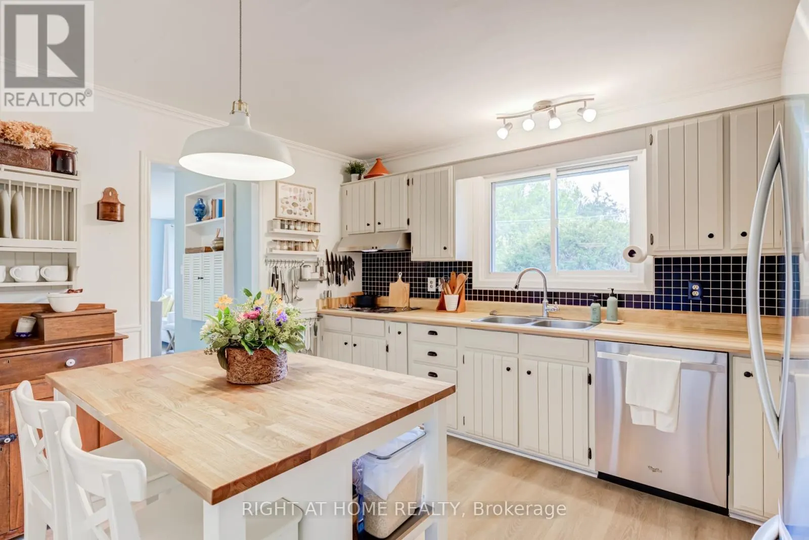 15 WATTIE ROAD