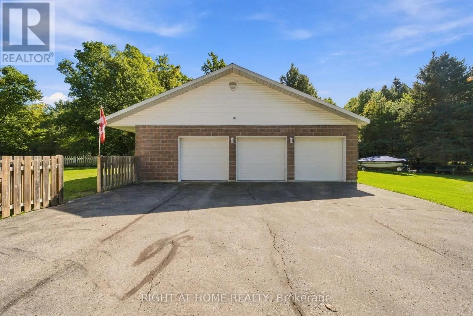 1013 TAY POINT ROAD