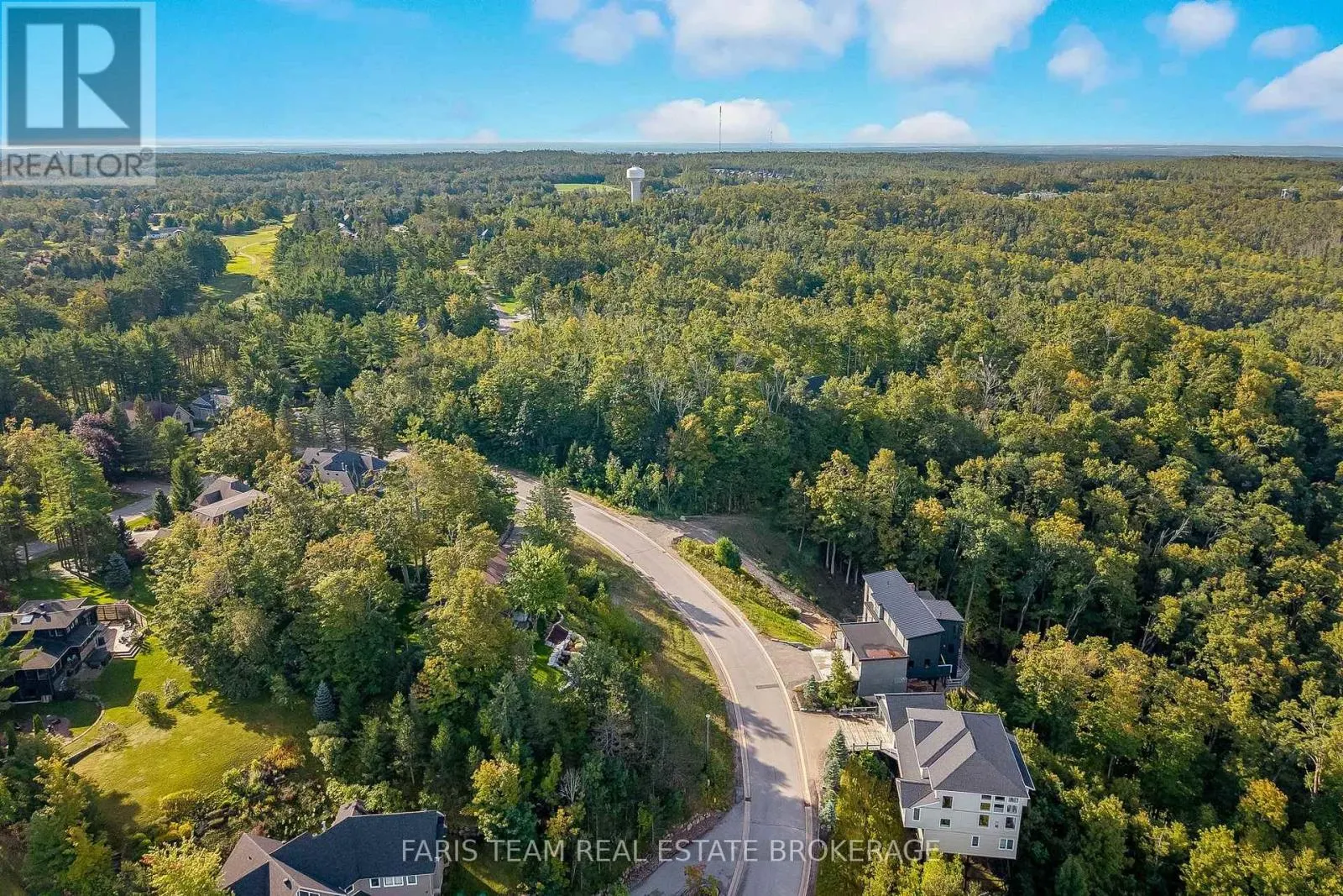 3 VALLEYCREST DRIVE