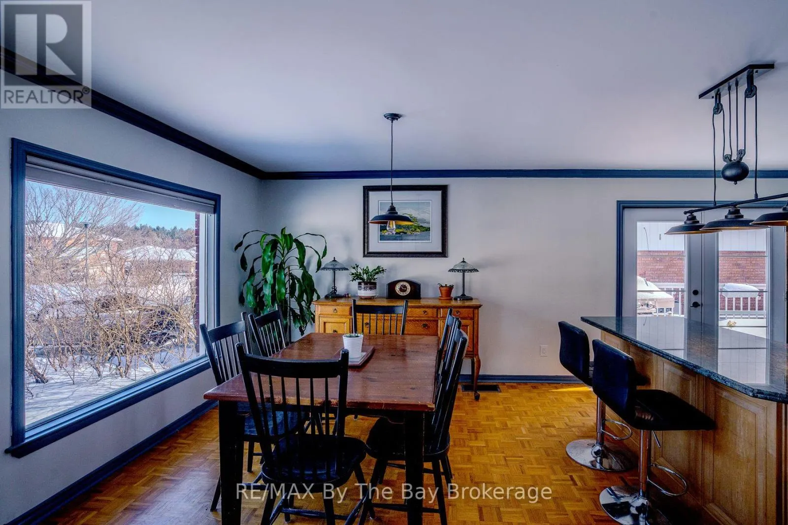 247 SIMCOE STREET