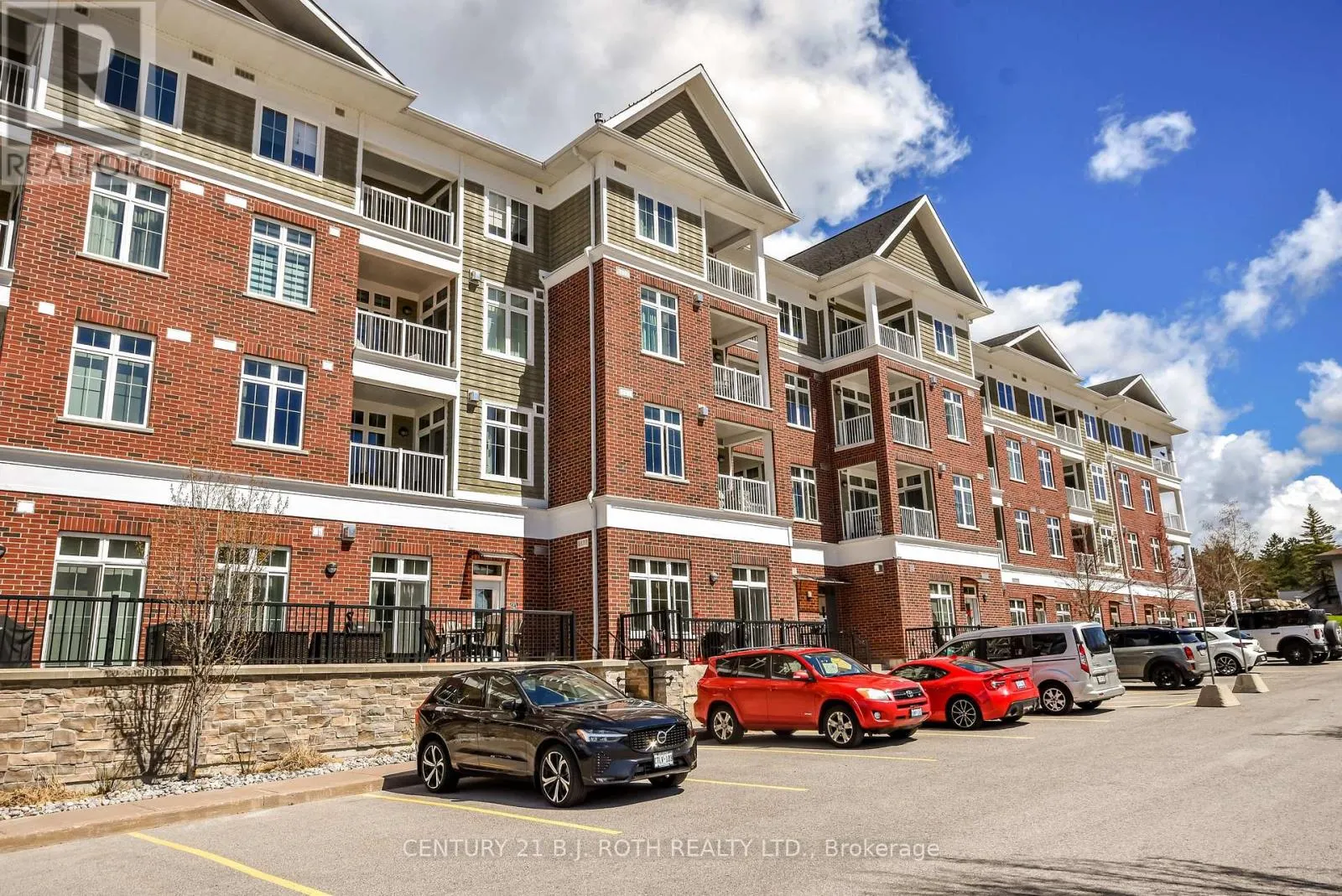 107 - 40 HORSESHOE BOULEVARD