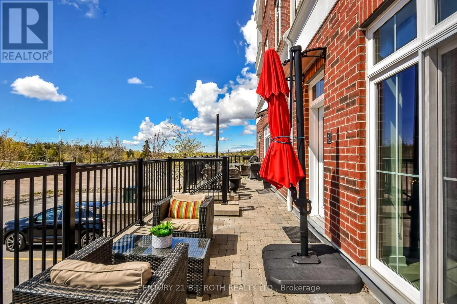 107 - 40 HORSESHOE BOULEVARD