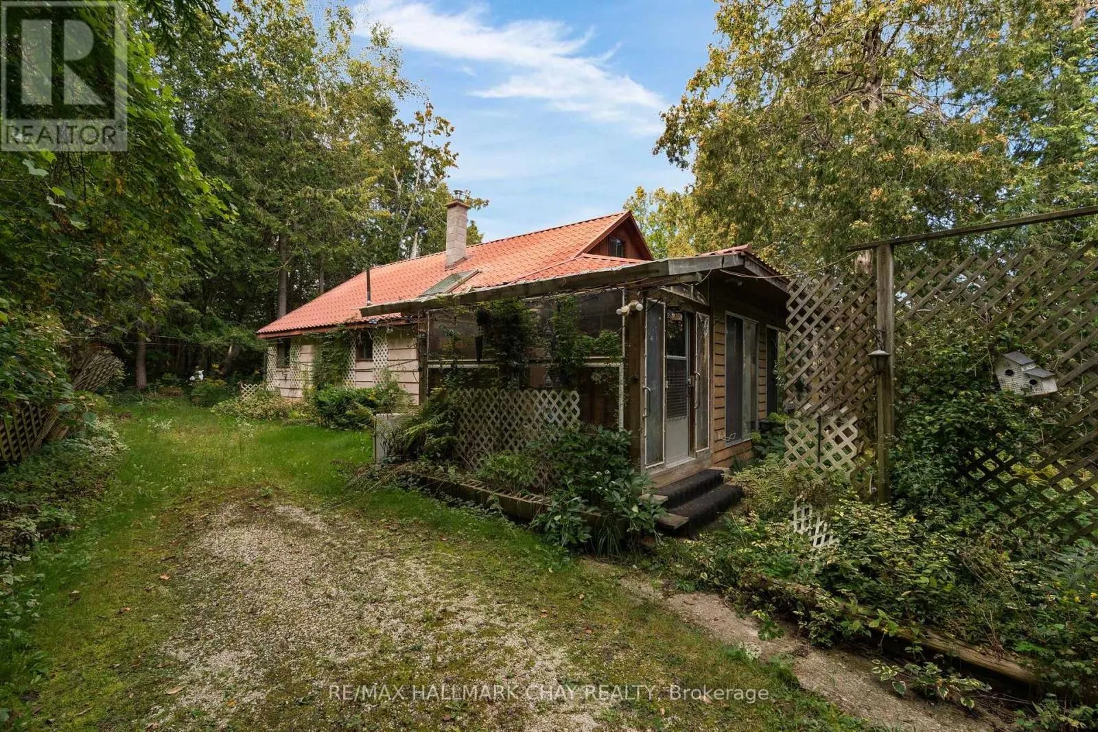 8051 COUNTY ROAD 9