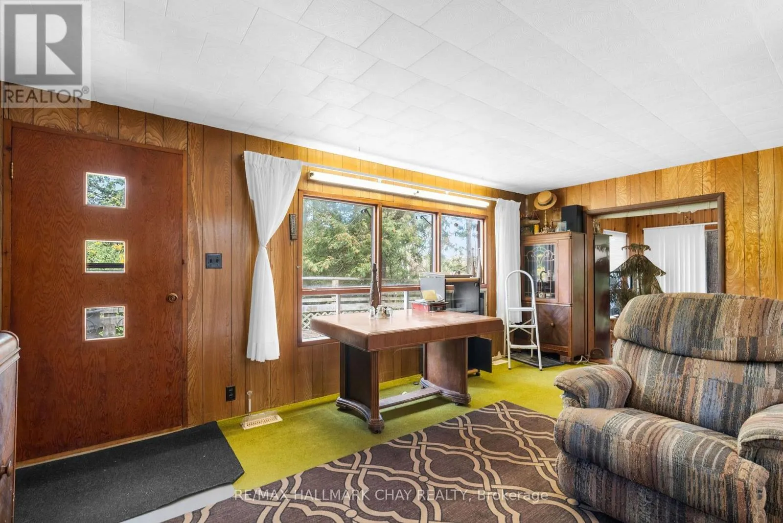 8051 COUNTY ROAD 9
