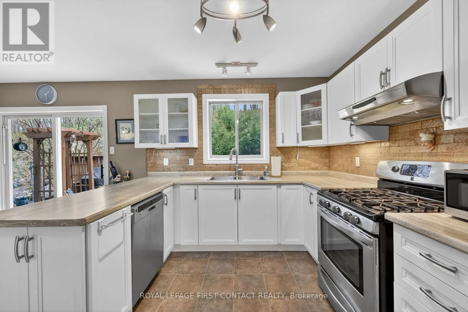 23 MCFADDEN DRIVE
