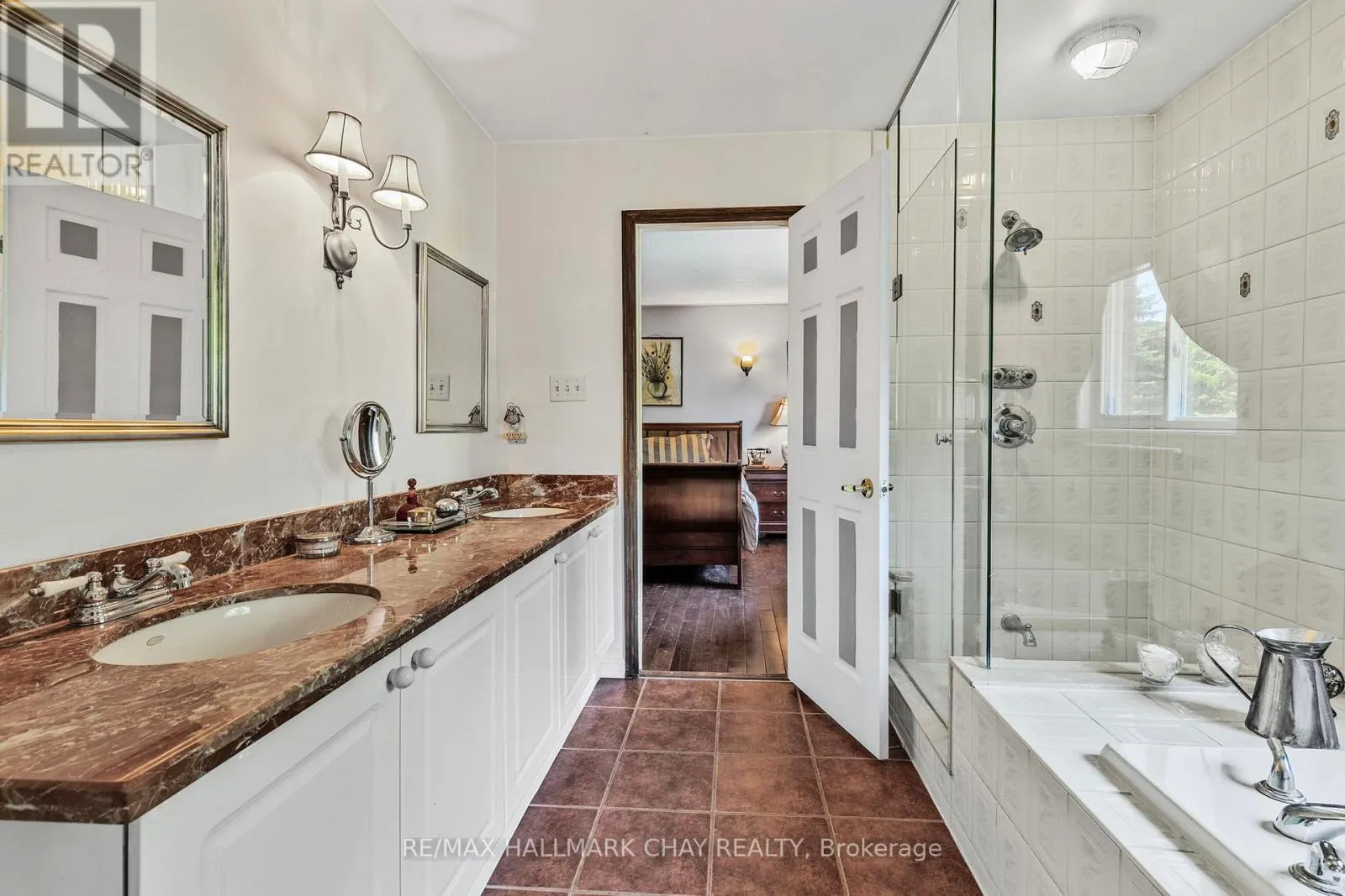 2 OLD HICKORY LANE